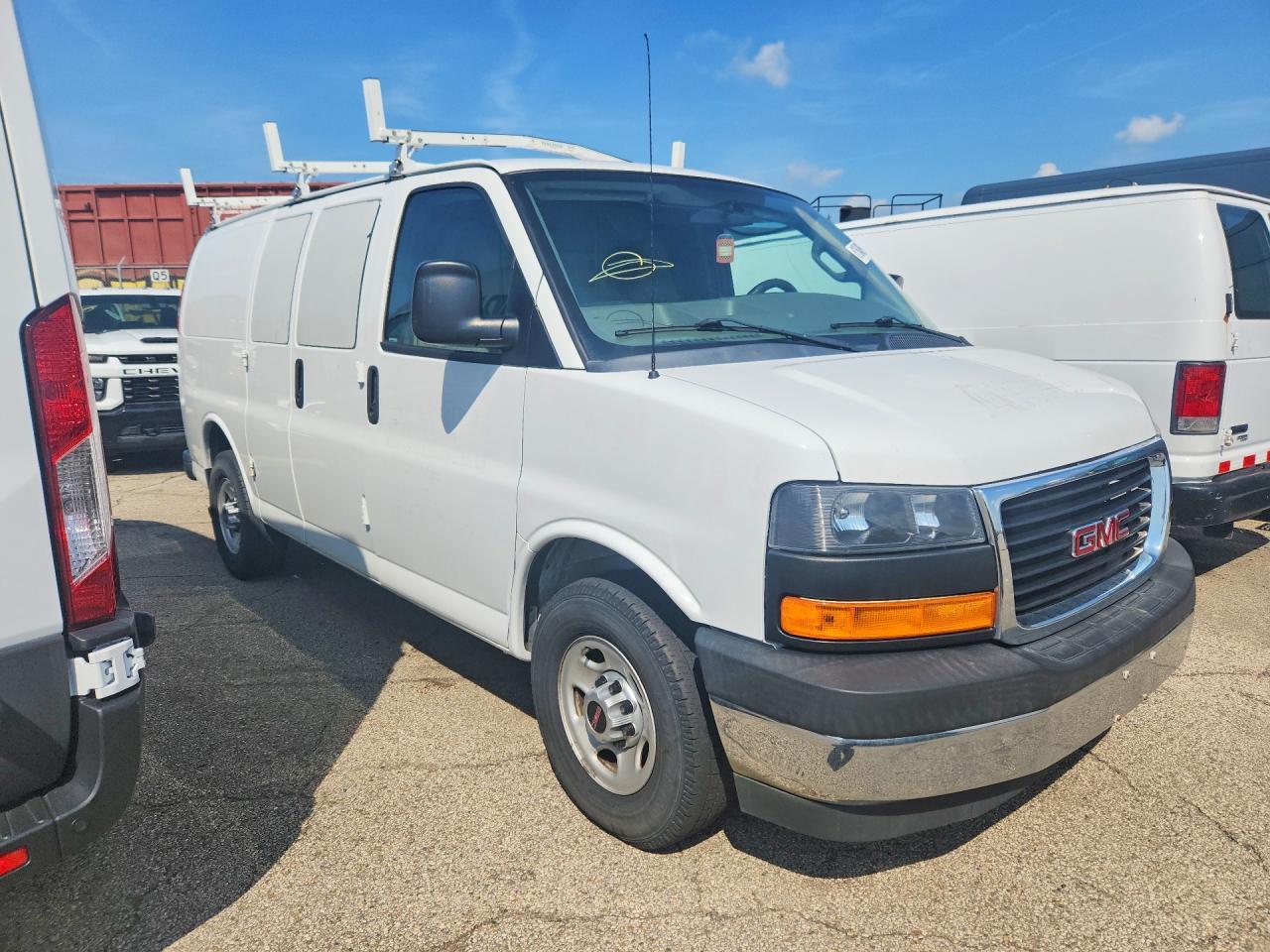 2017 GMC Savana Cargo-R & D-Cln Title-Pri Fleet - Фото 4