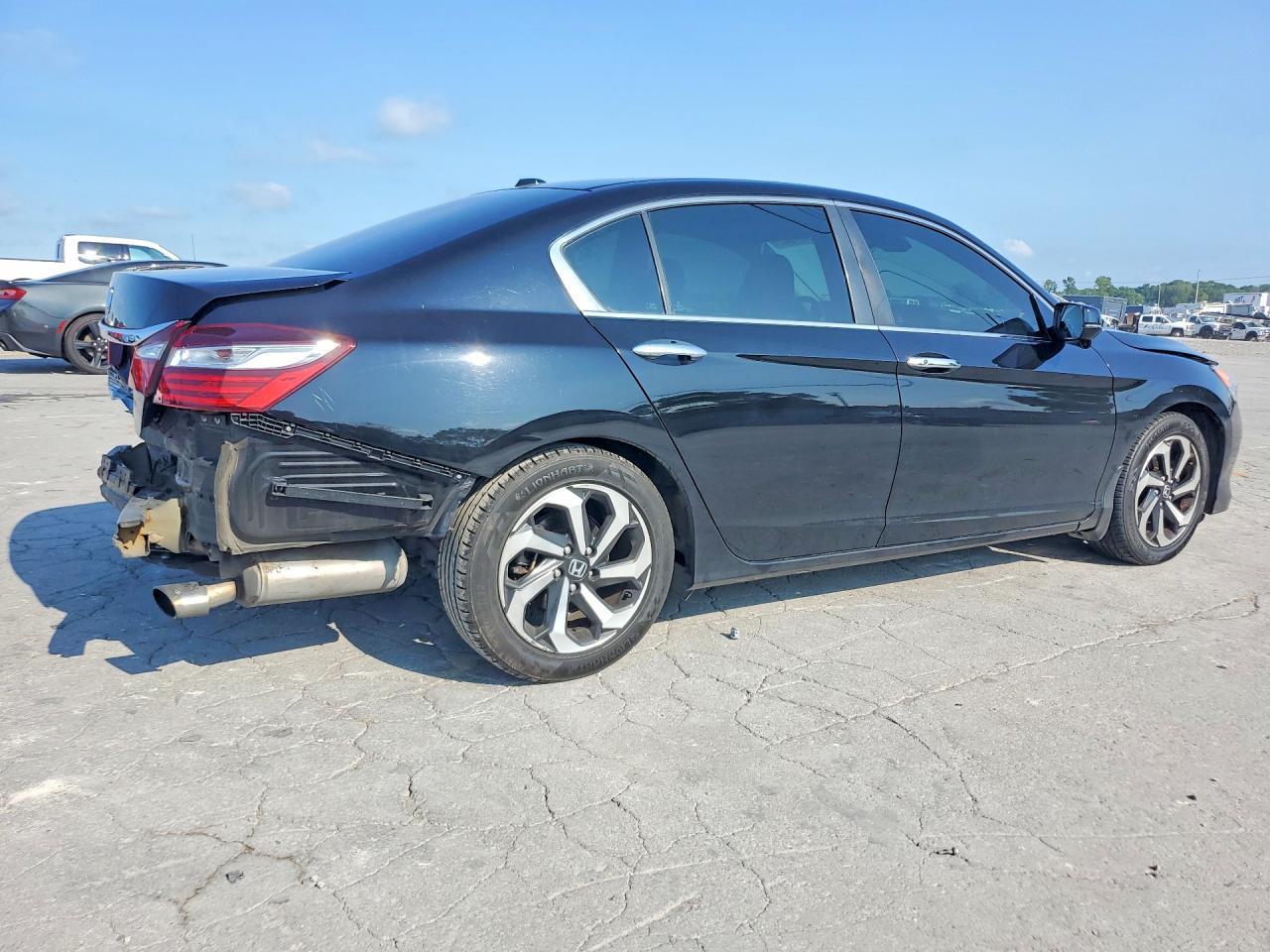 2017 Honda Accord Ex - Фото 3