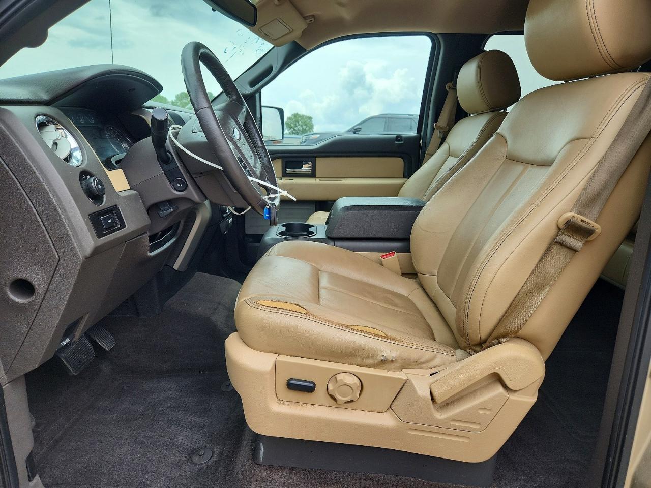 2014 Ford F150 - Фото 7