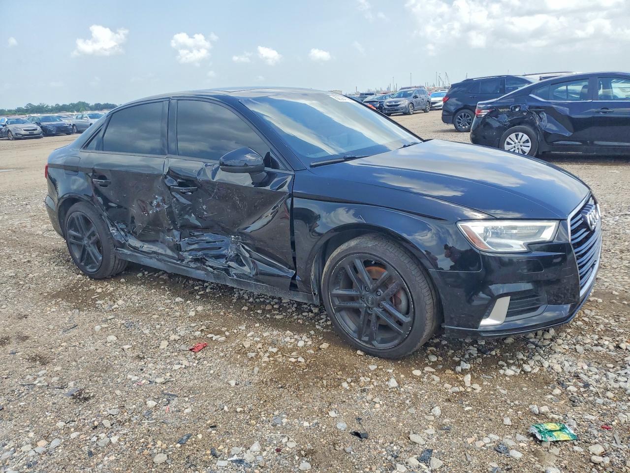 2018 Audi A3 Premium - Фото 4
