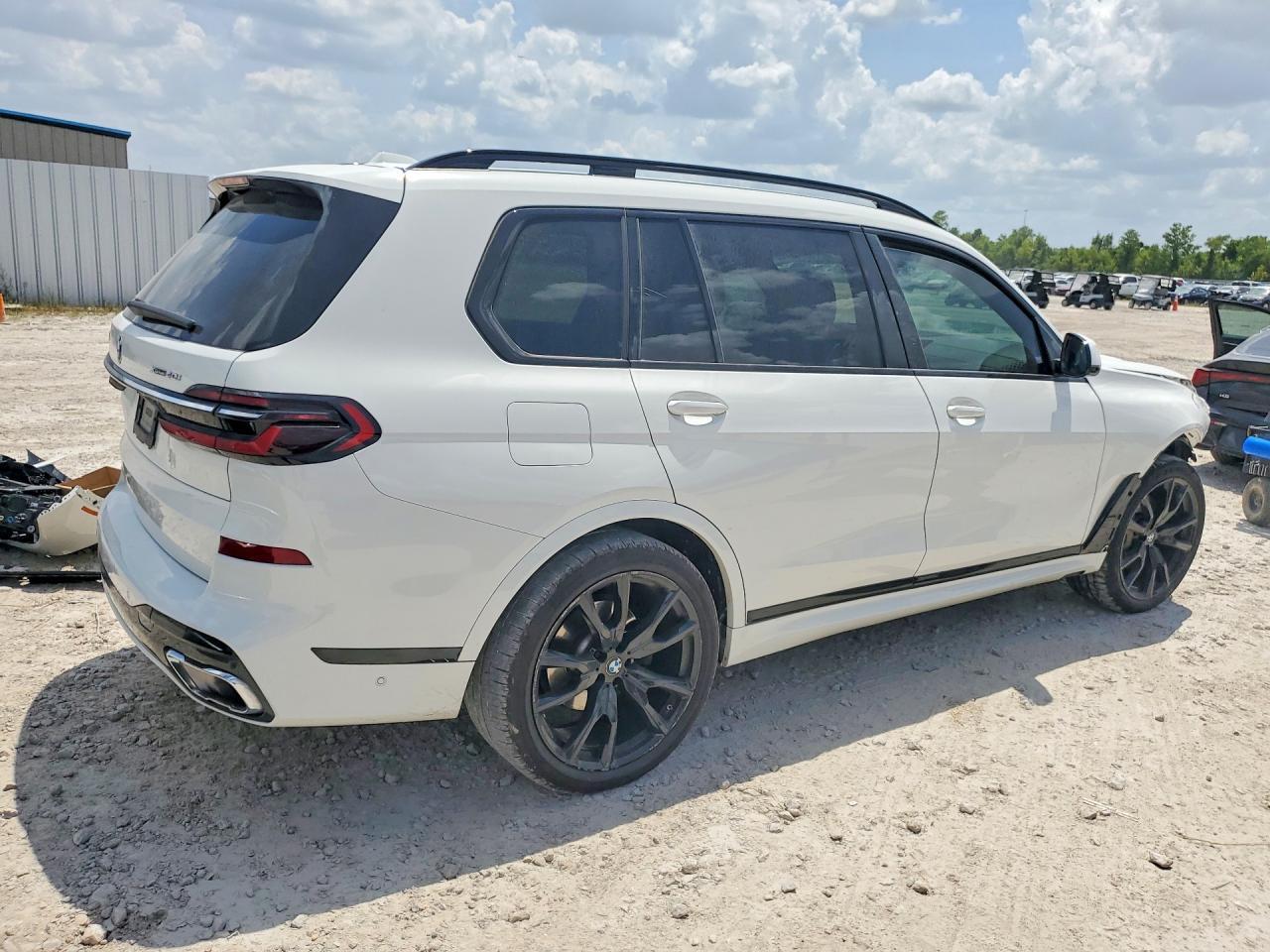 2024 BMW X7 xDrive40I - Фото 3