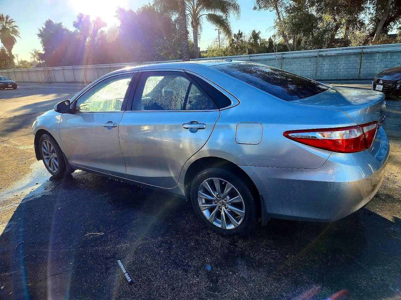 2016 Toyt Camry Xle - Фото 2