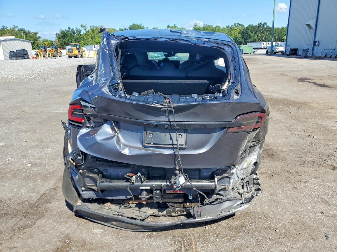 2022 Tesla Model X - Фото 6