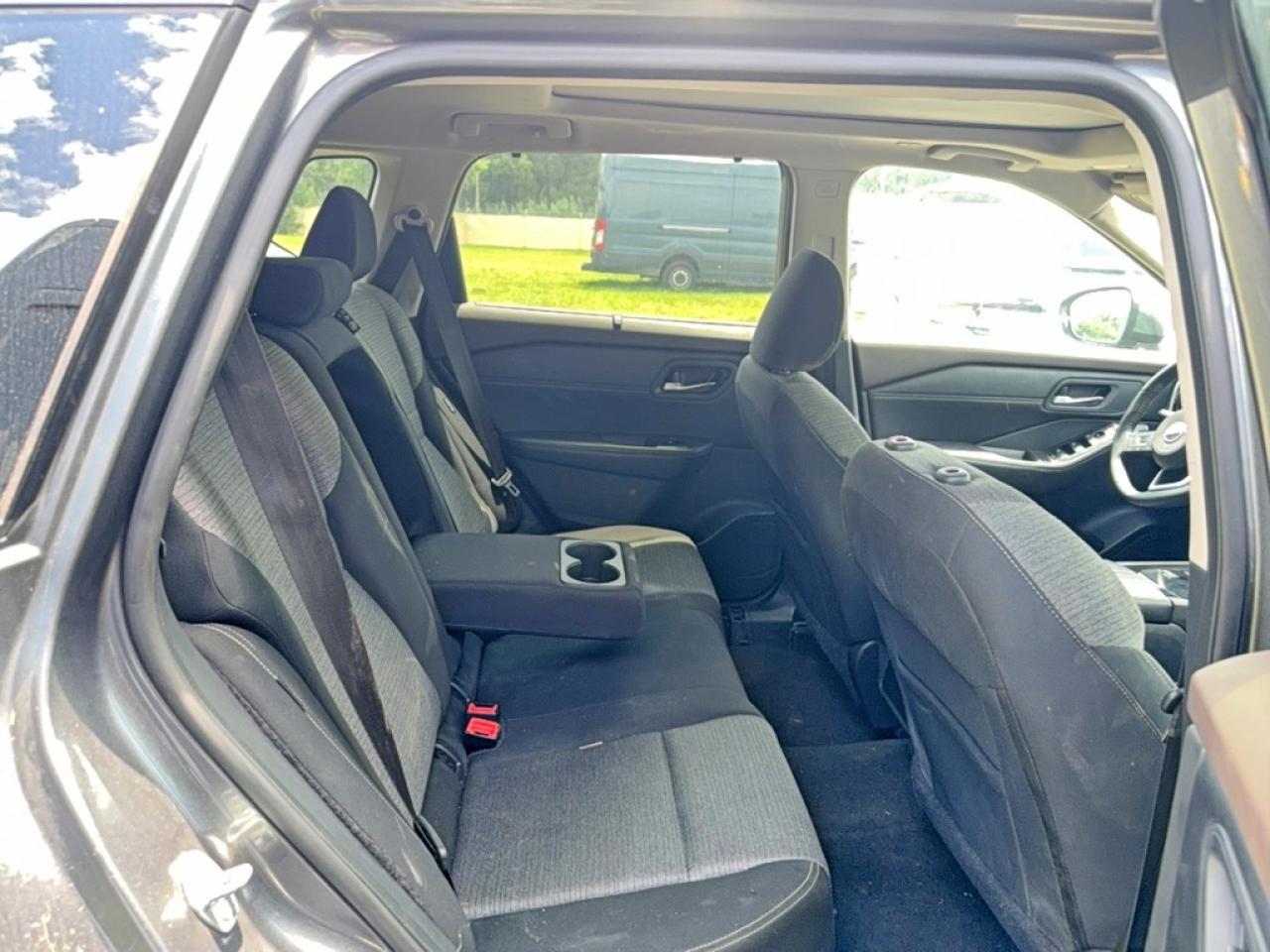 2022 Nissan Rogue Sv - Image 6