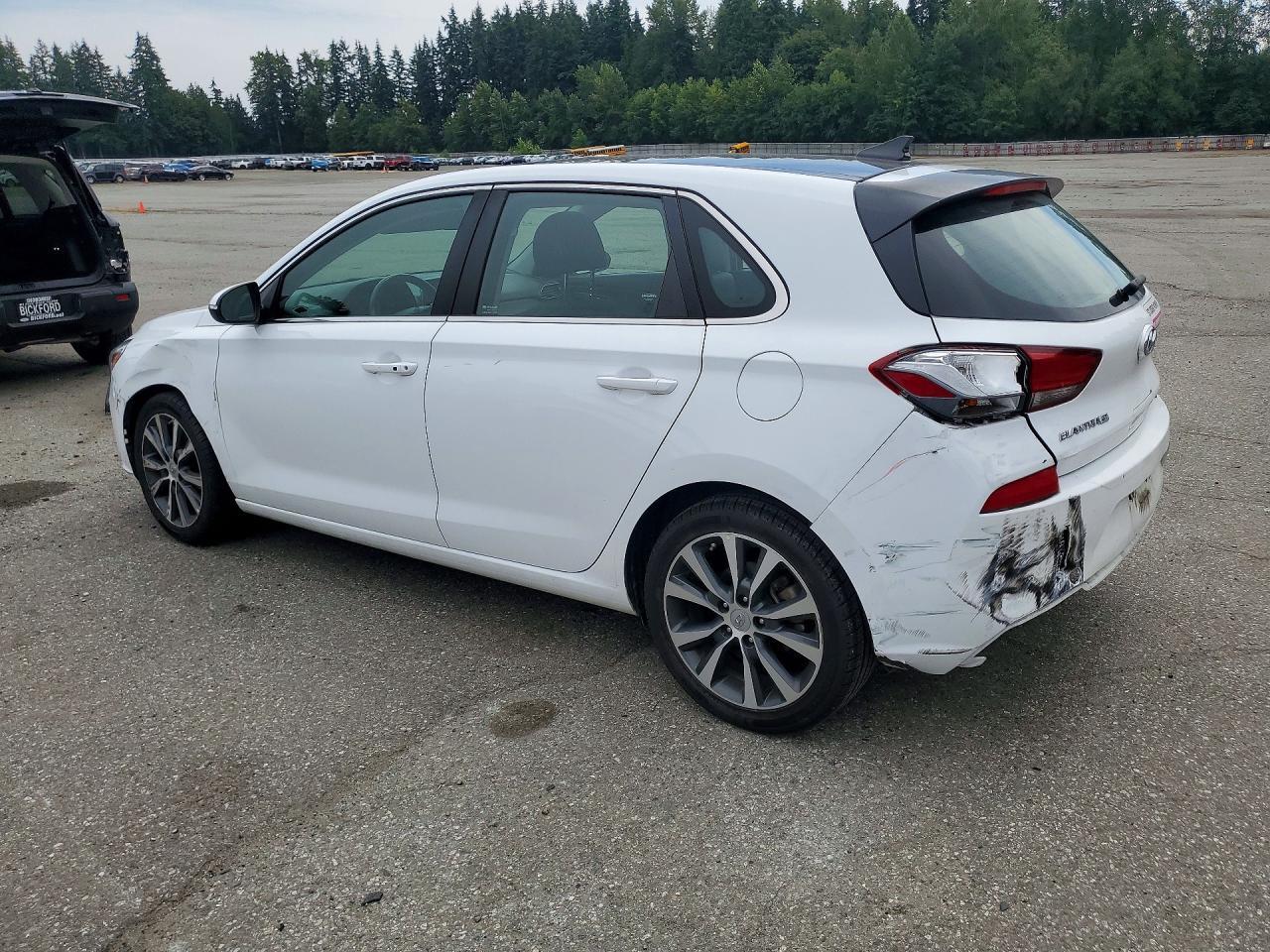 2019 Hyundai Elantra Gt Base - Фото 2