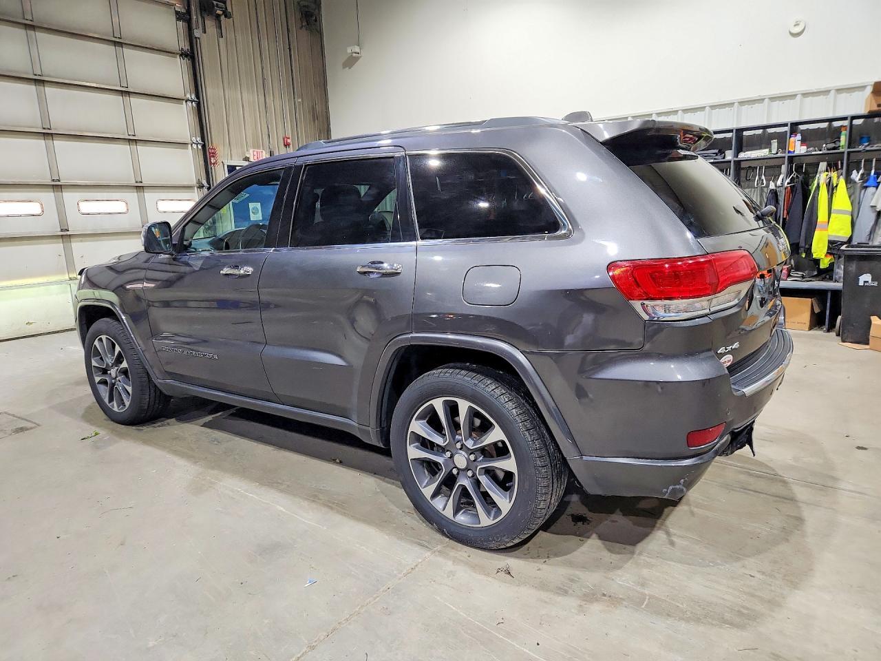 2017 Jeep Grand Cherokee Overland - Фото 2