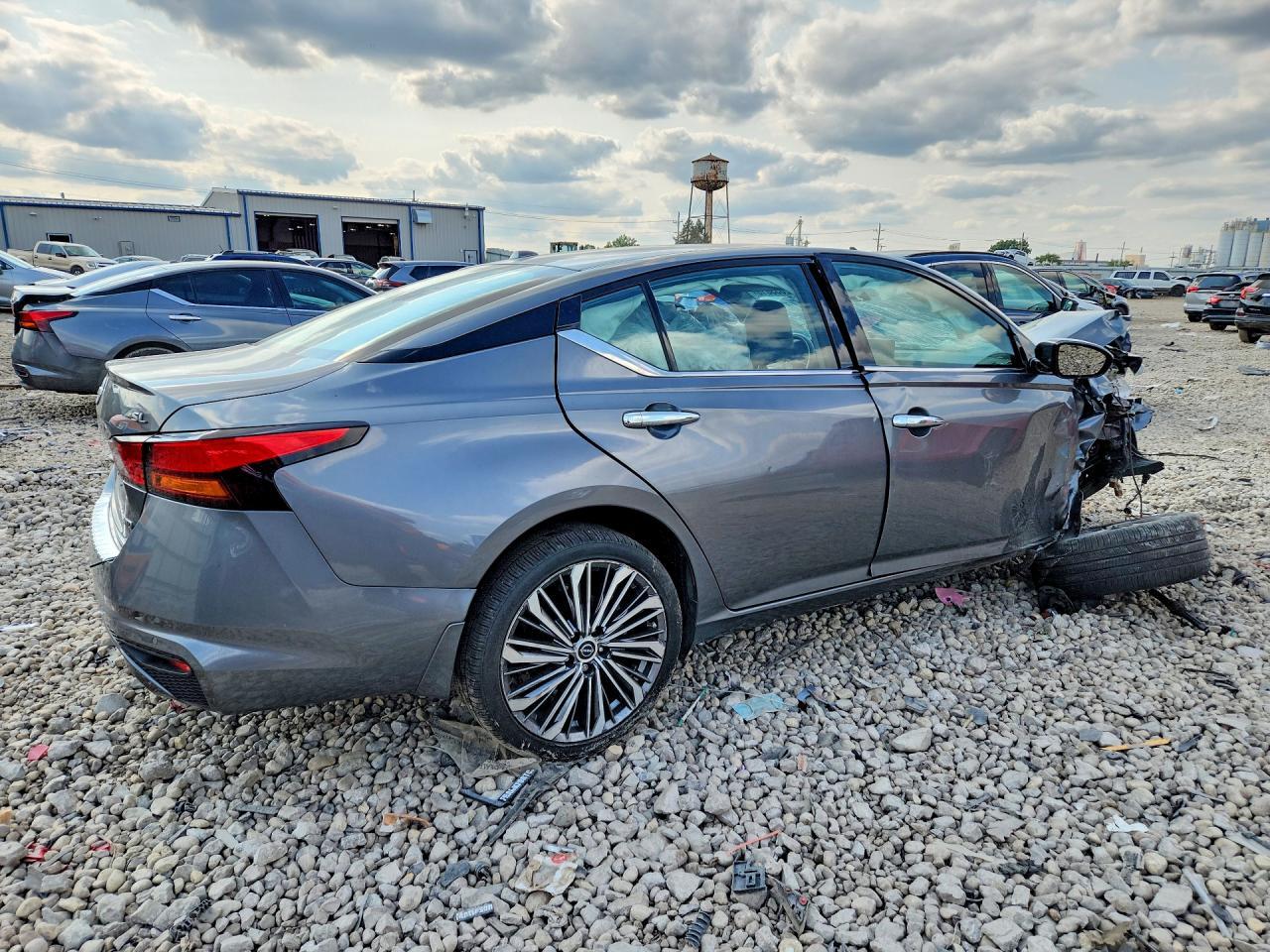 2023 Nissan Altima Sl - Фото 3
