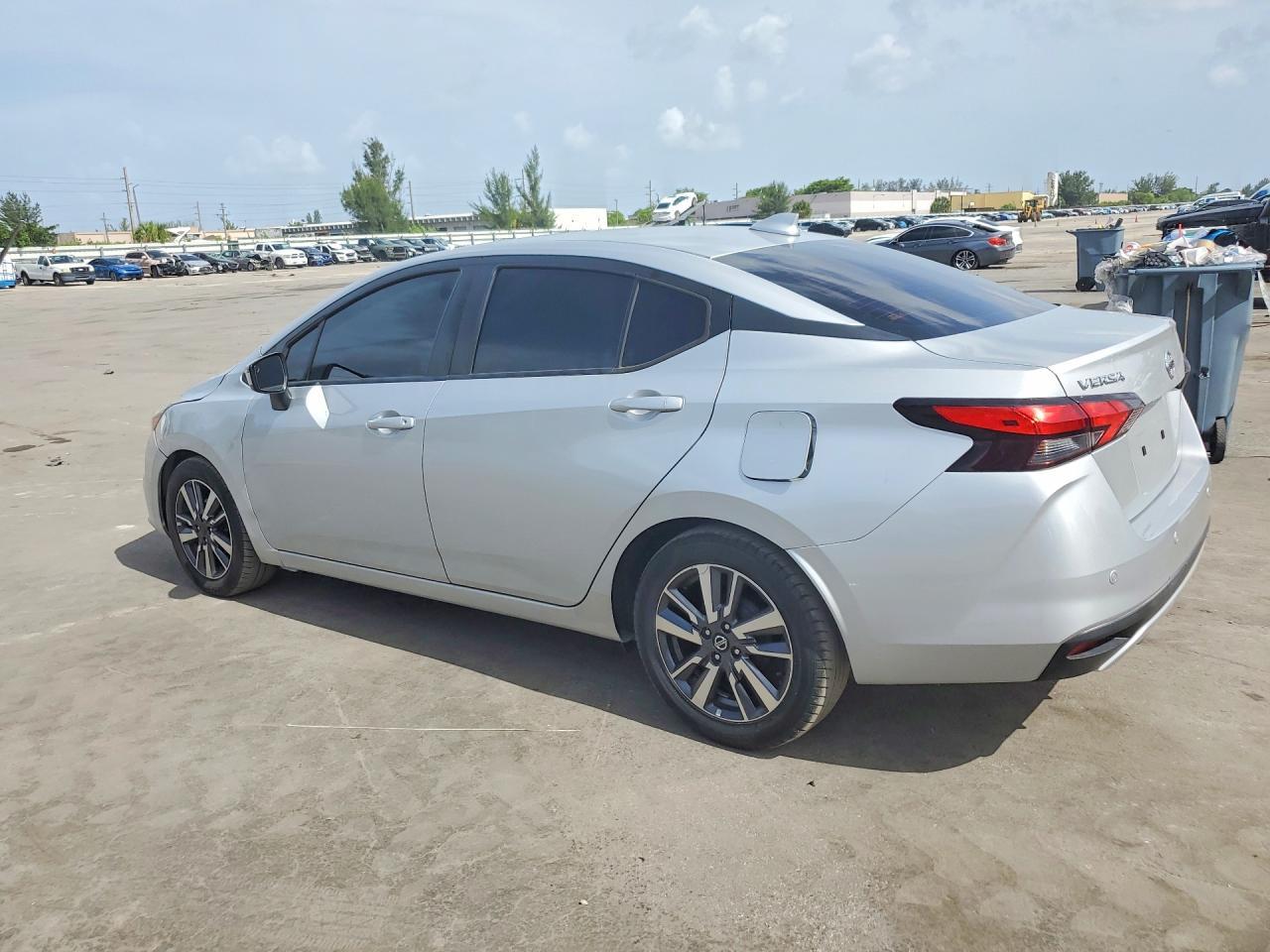 2020 Nissan Versa Sv - Фото 2