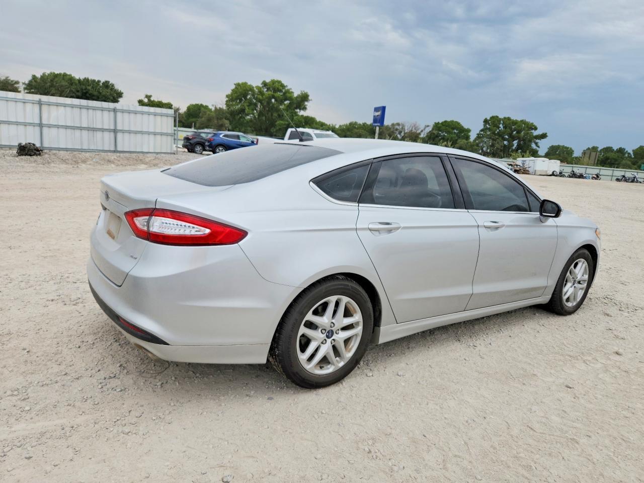 2016 Ford Fusion Se - Фото 3