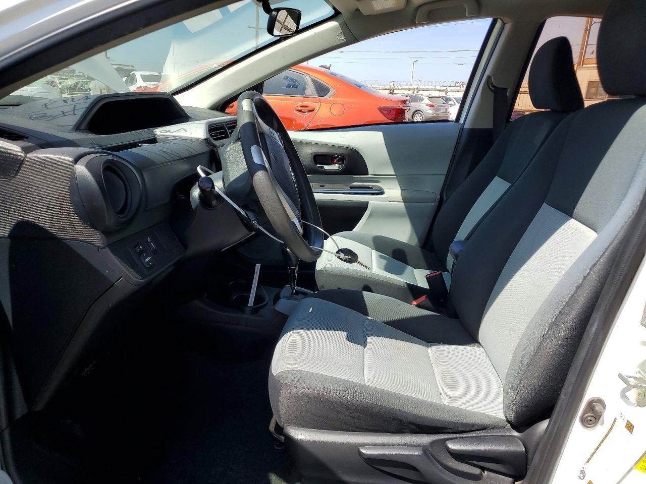 2012 Toyota Prius C Two - Image 7