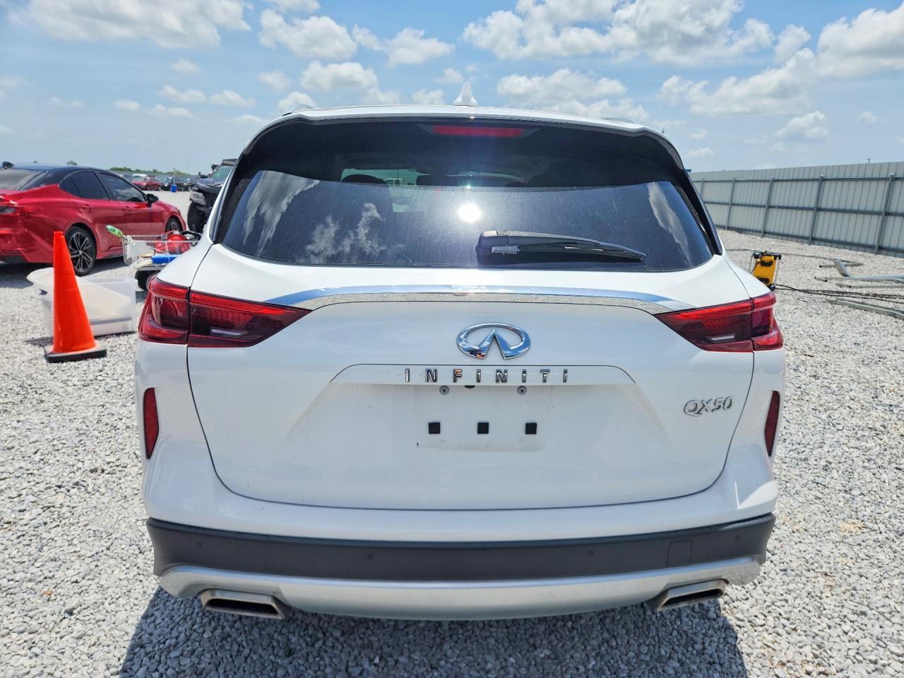 2021 Infiniti Qx50 Luxe - Image 6