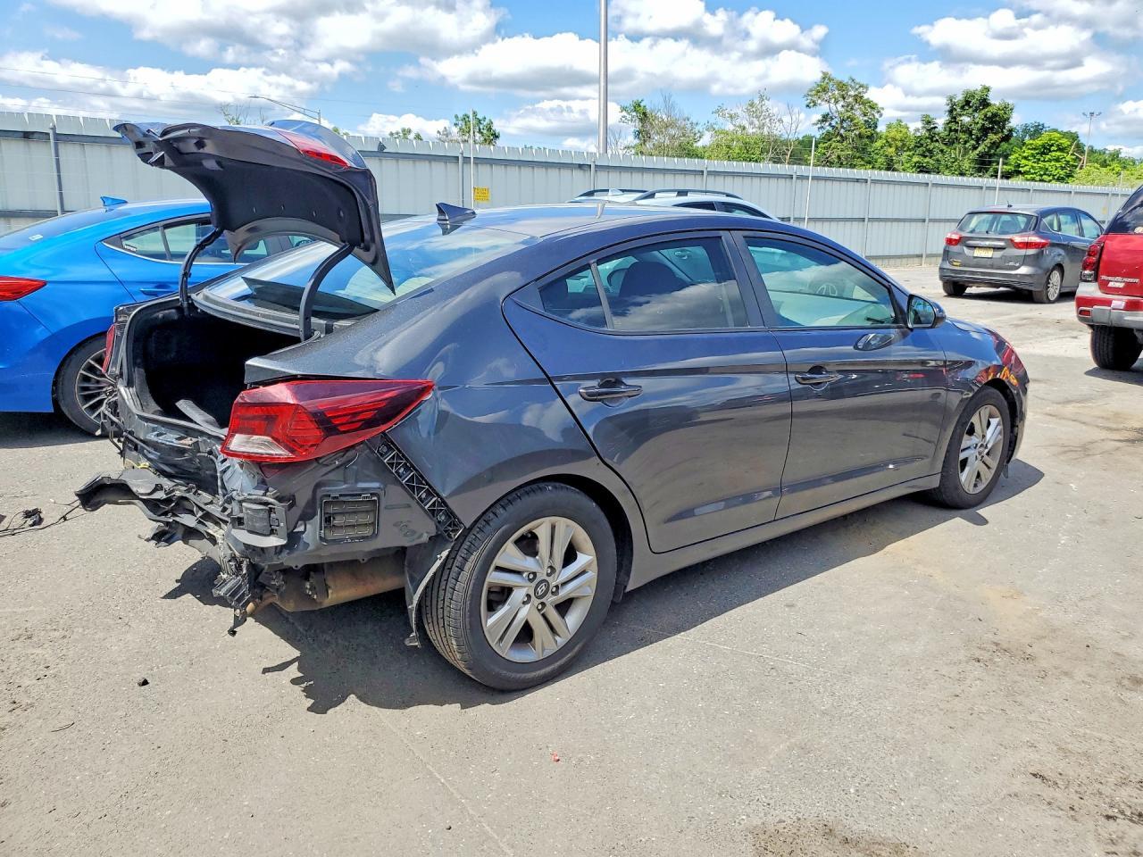 2020 Hyundai Elantra Sel - Image 3