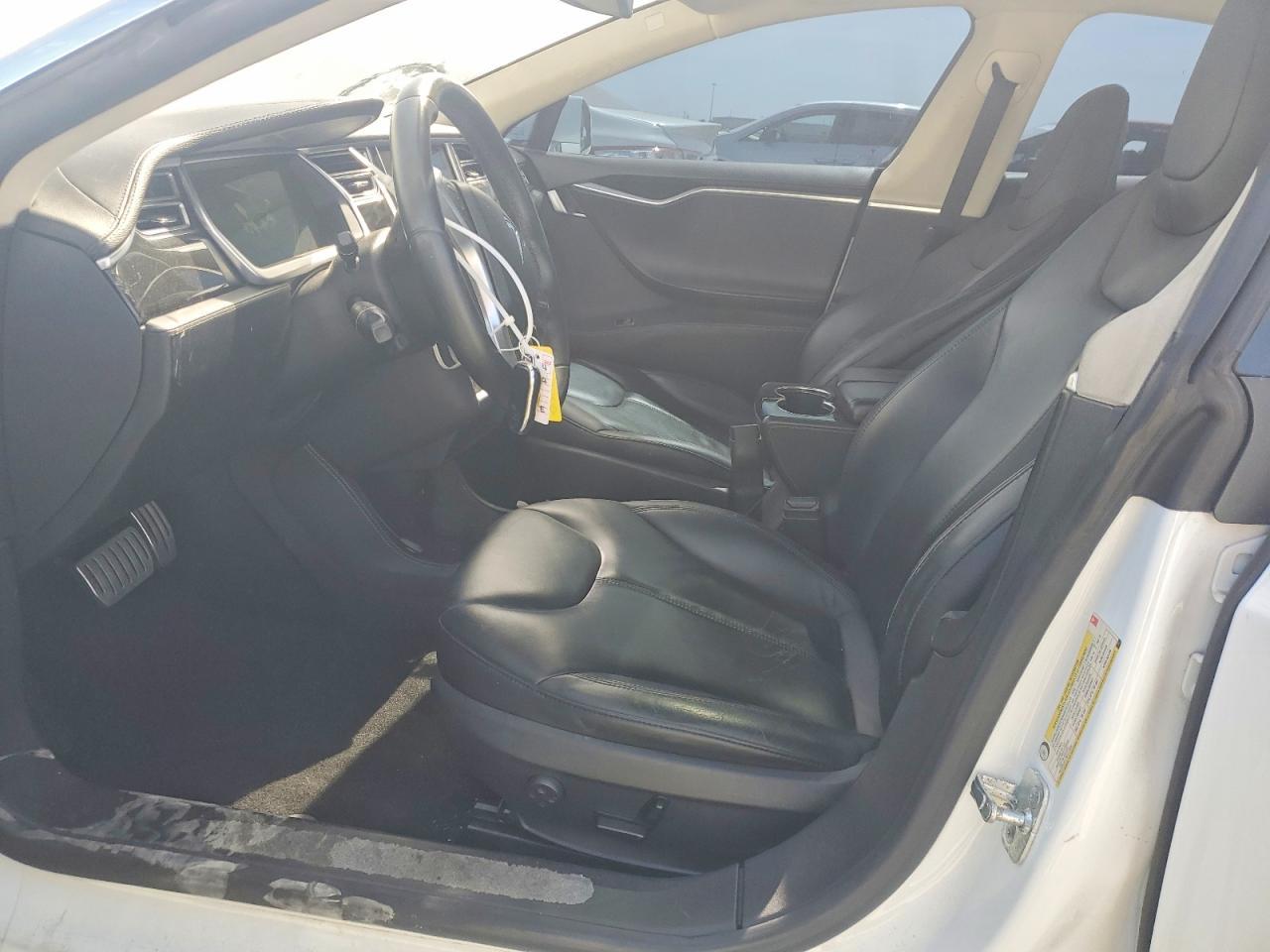 2014 Tesla Model S - Image 7