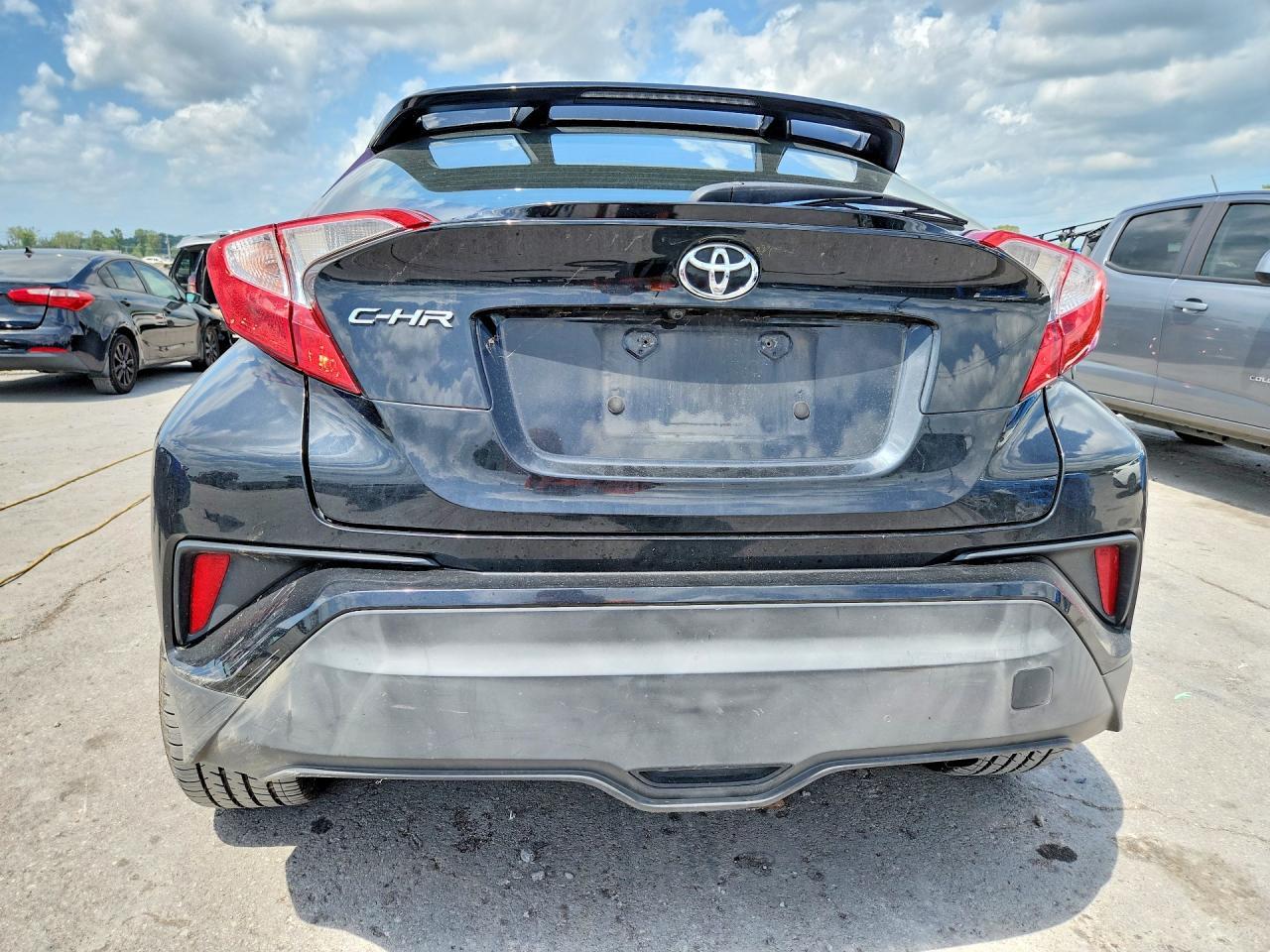 2020 Toyota C-Hr Le - Фото 6