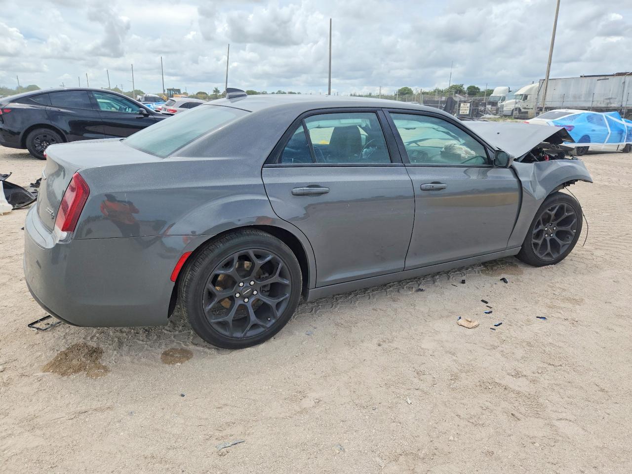 2019 Chrysler 300 S - Фото 3