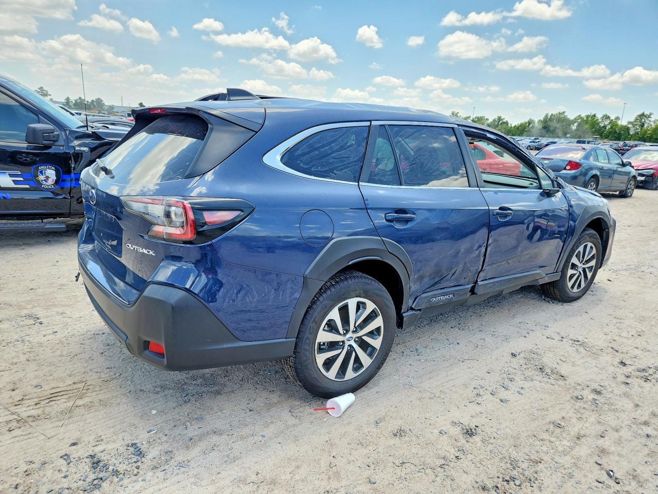 2025 Subaru Outback Premium - Image 3