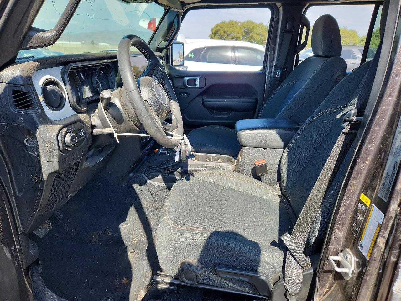 2025 Jeep Wrangler Sport - Фото 7