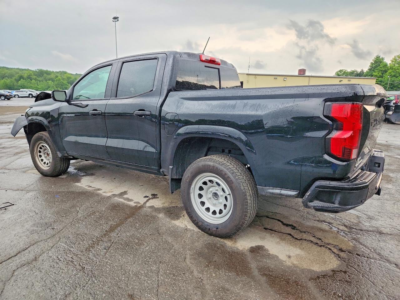 2025 Chevrolet Colorado - Image 2