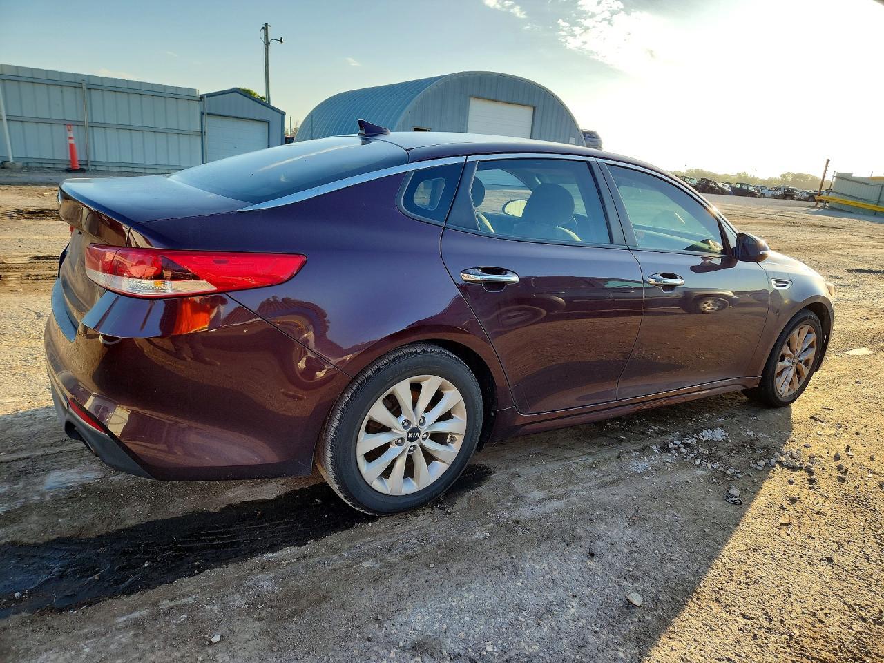 2016 Kia Optima Lx - Фото 3