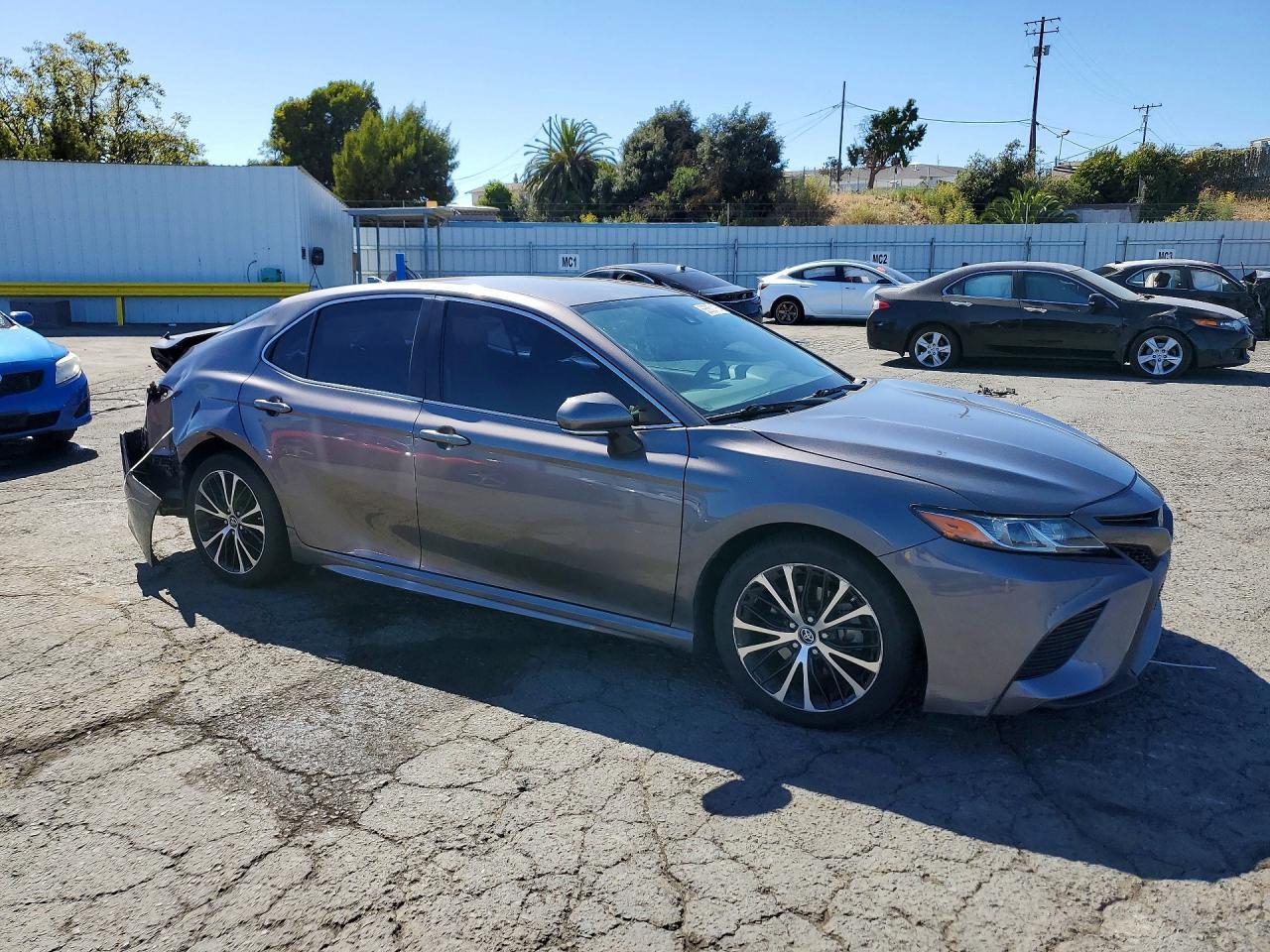 2019 Toyota Camry Se - Image 4
