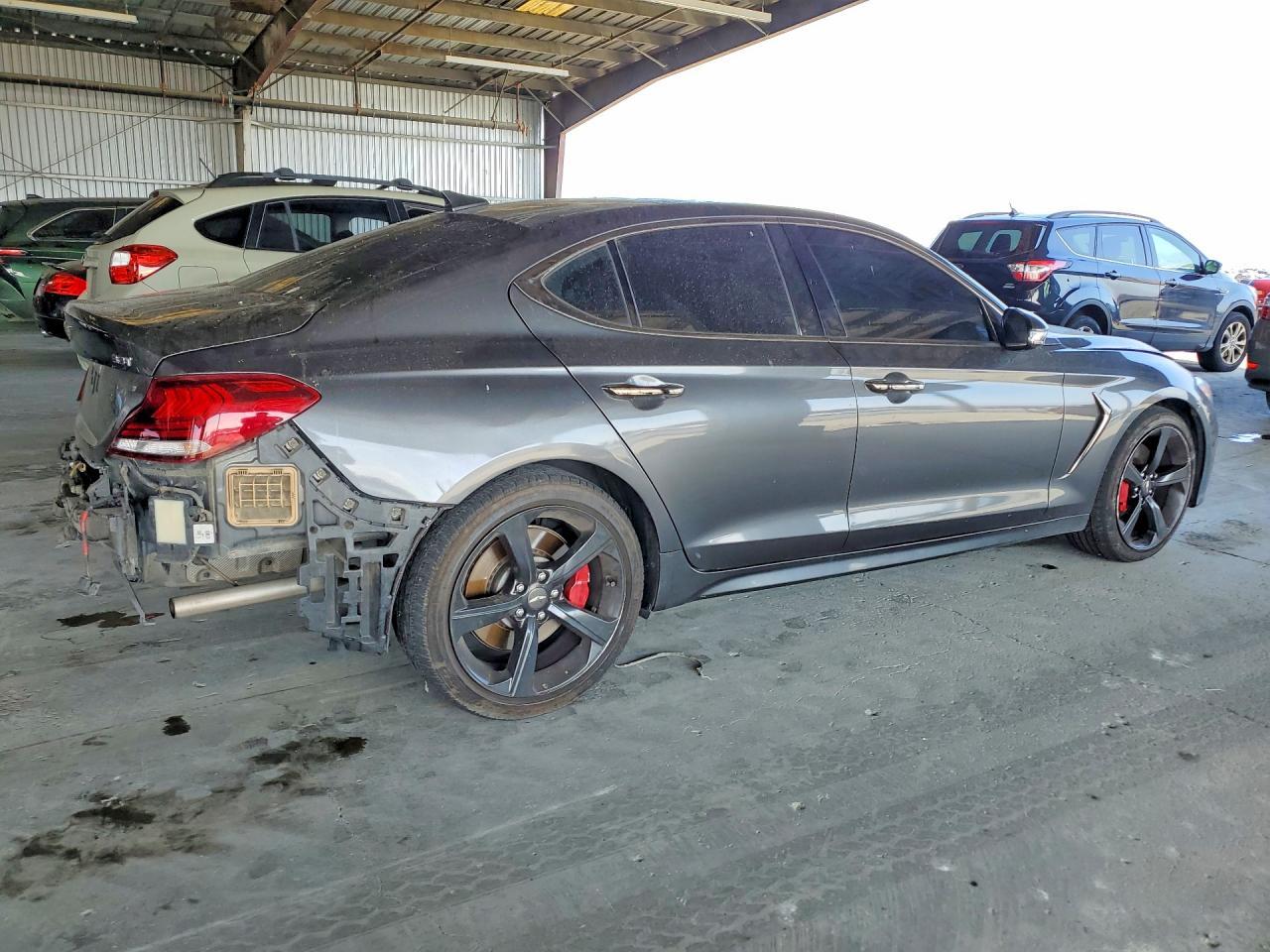 2021 Genesis G70 3.3T - Фото 3