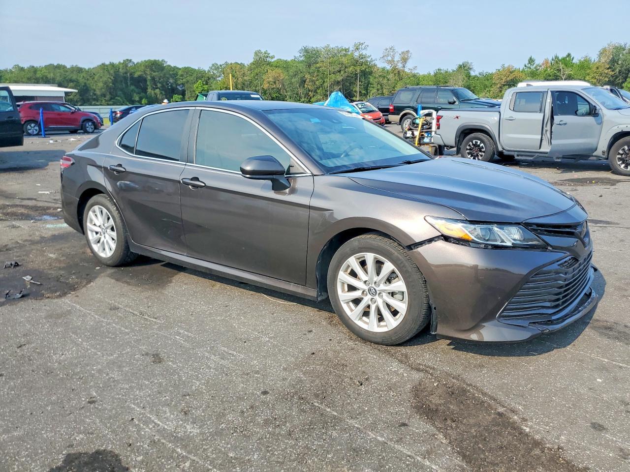 2020 Toyota Camry Le - Image 4
