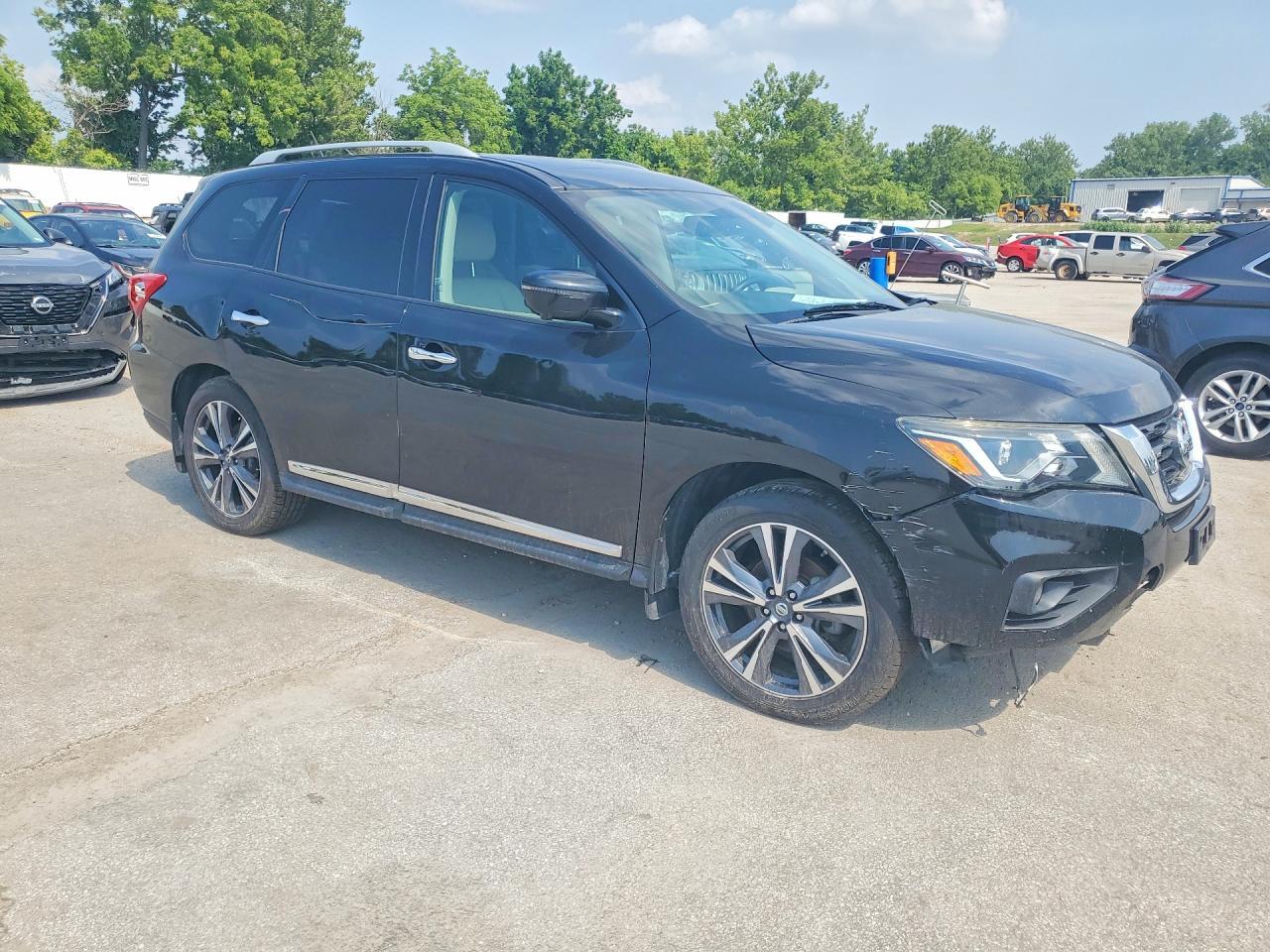 2017 Nissan Pathfinder Platinum - Фото 4