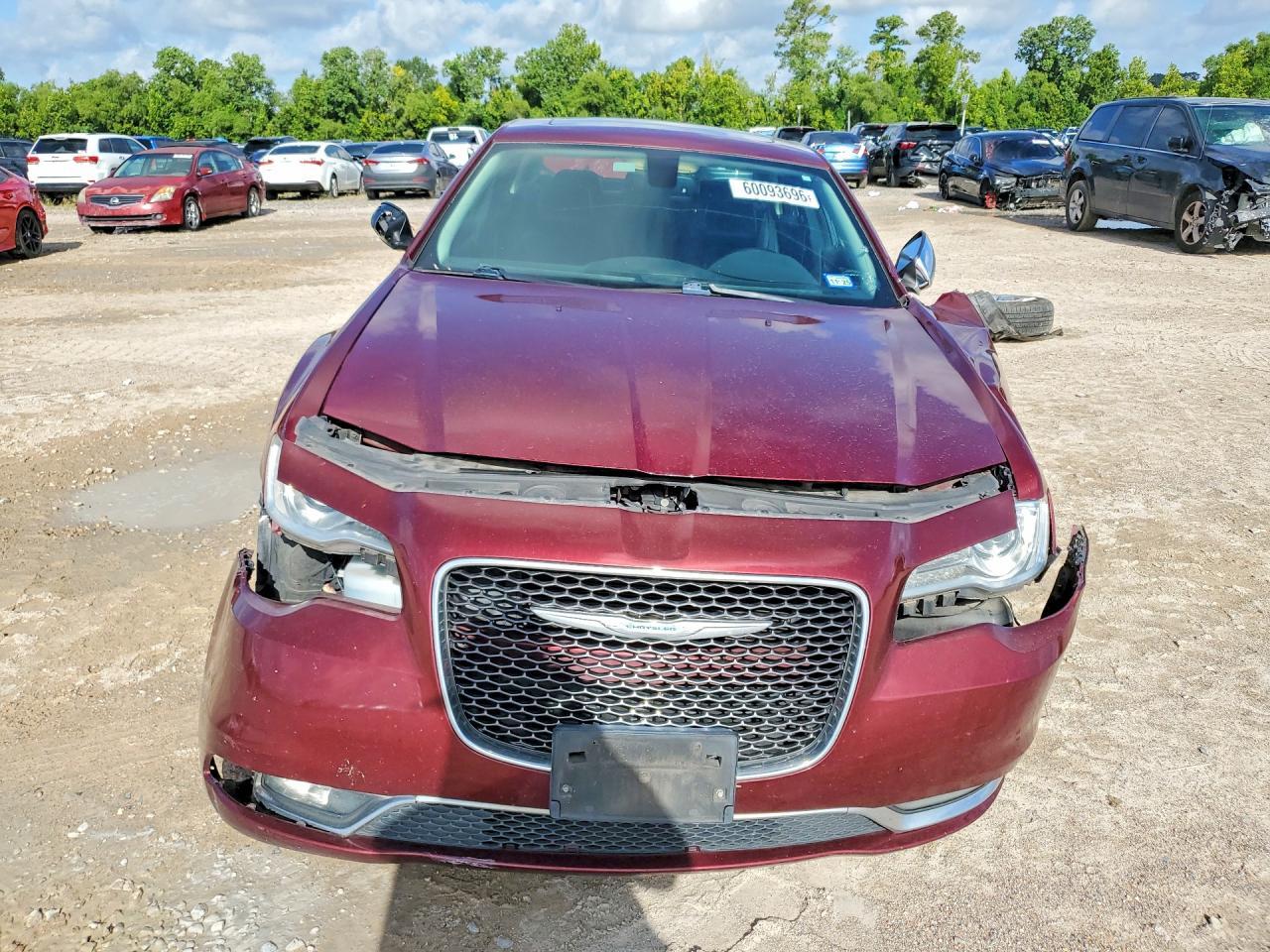 2016 Chrysler 300C - Фото 5