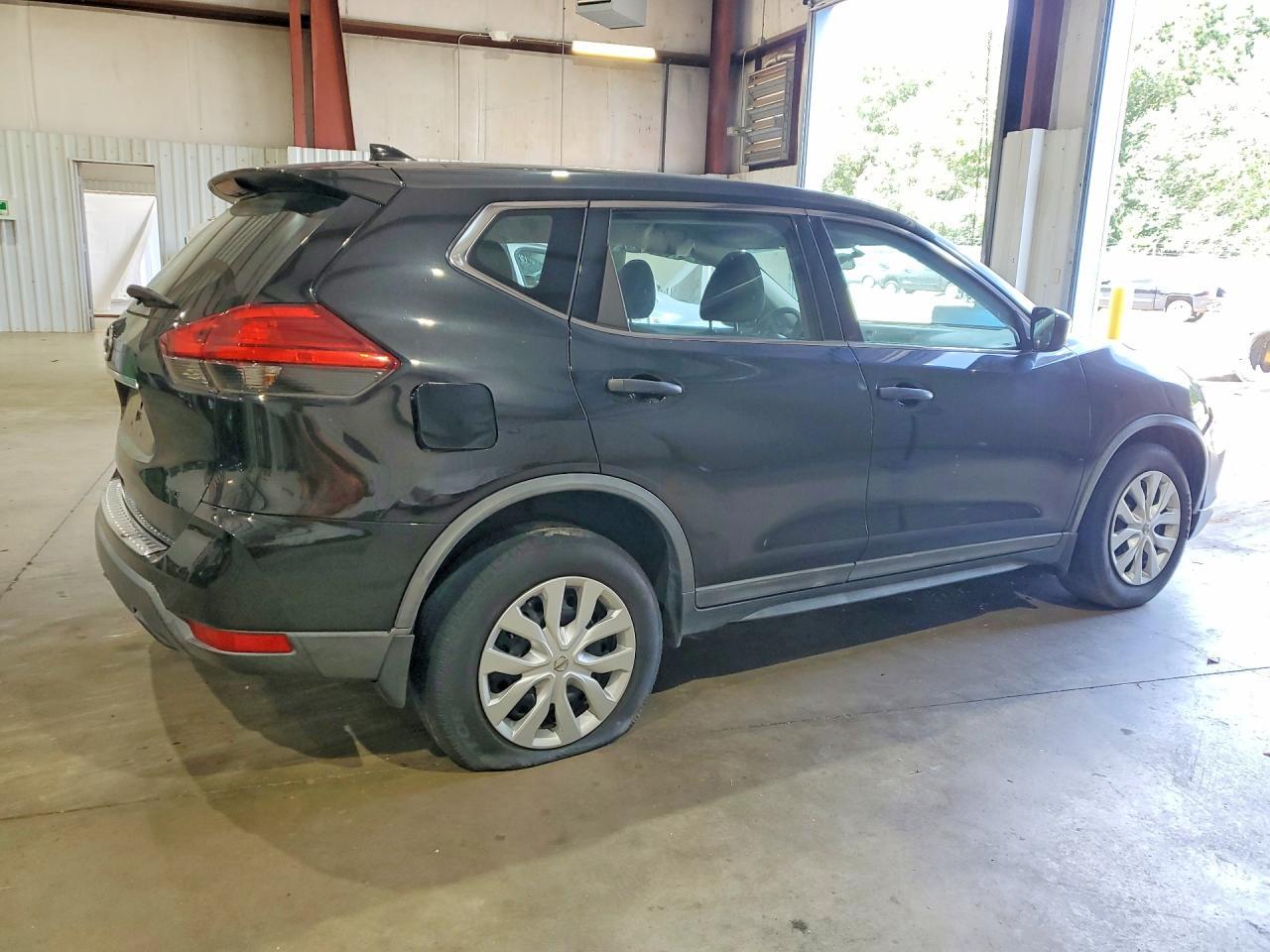 2017 Nissan Rogue S - Image 3