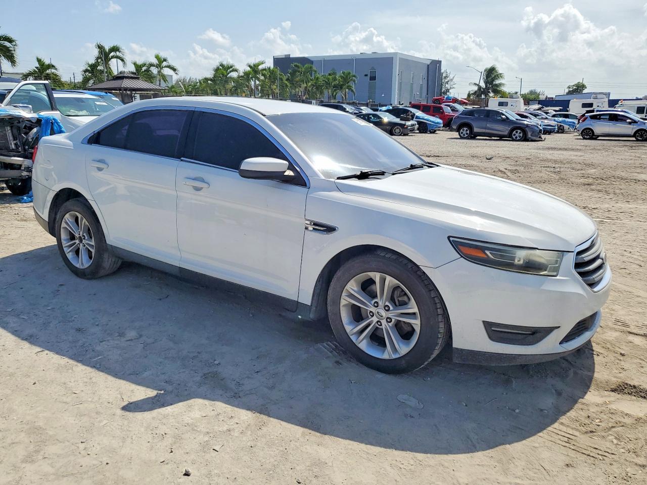 2014 Ford Taurus Sel - Фото 4