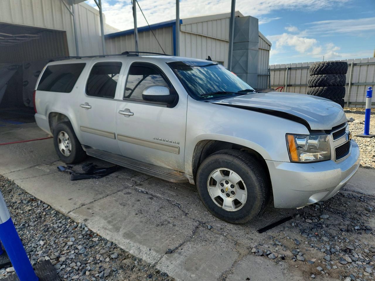 2014 Chevrolet Suburban C1500 Lt - Image 4