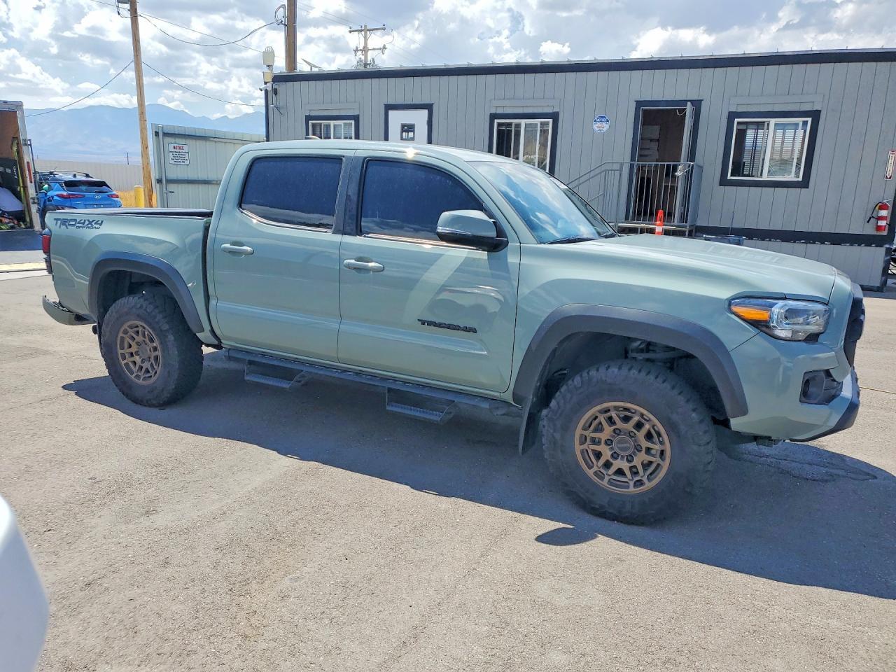 2023 Toyota Tacoma Trd Off-Road - Image 4