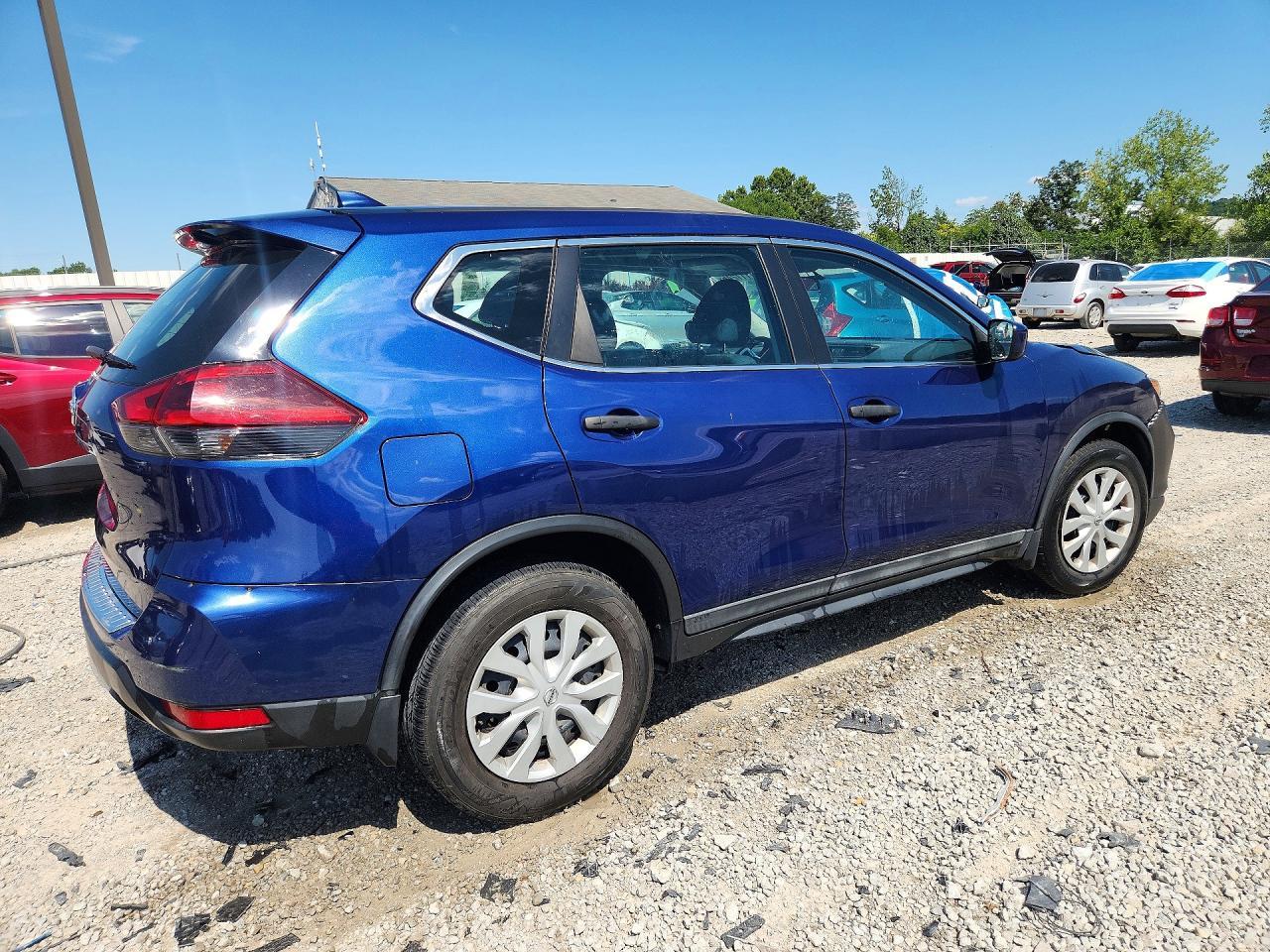 2018 Nissan Rogue S - Фото 3