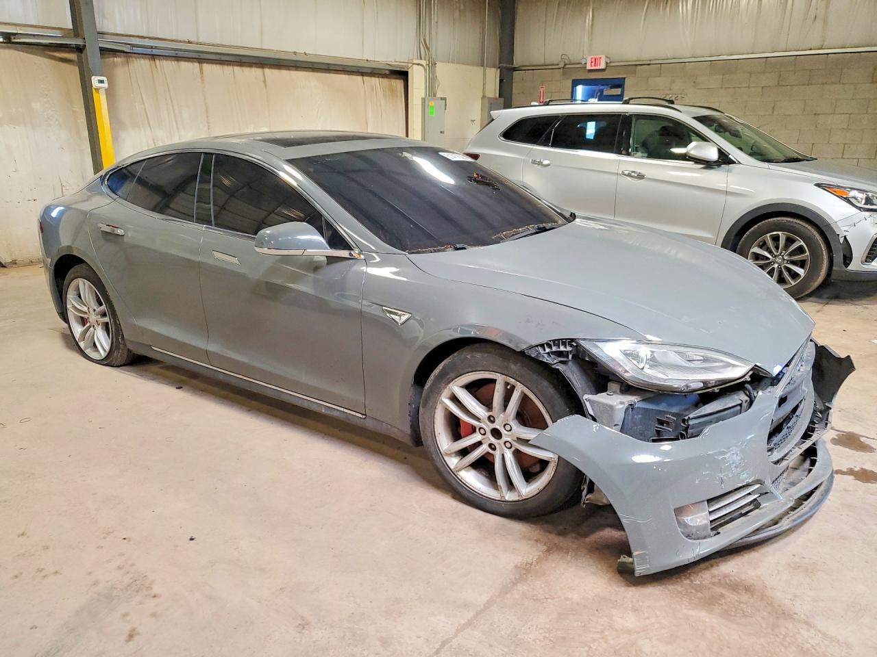 2014 Tesla Model S - Фото 4