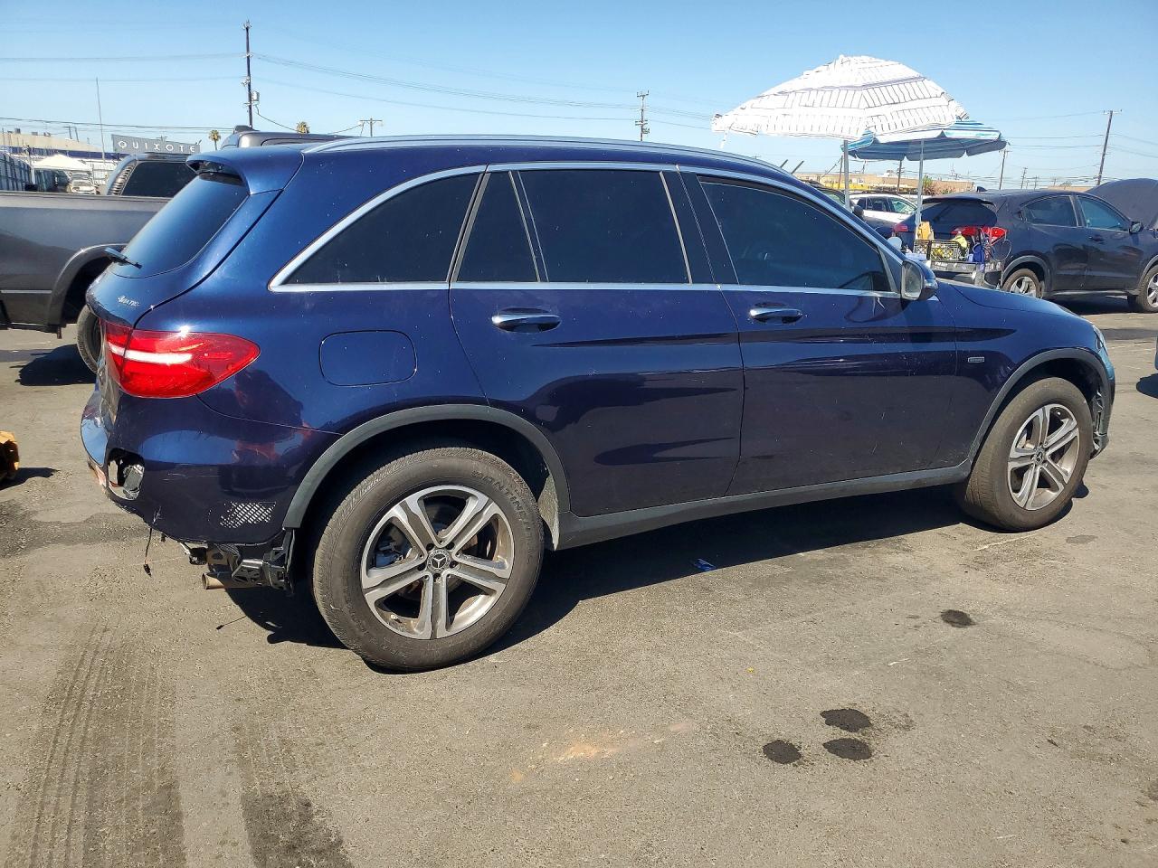 2019 Mercedes-Benz Glc 350E - Image 3