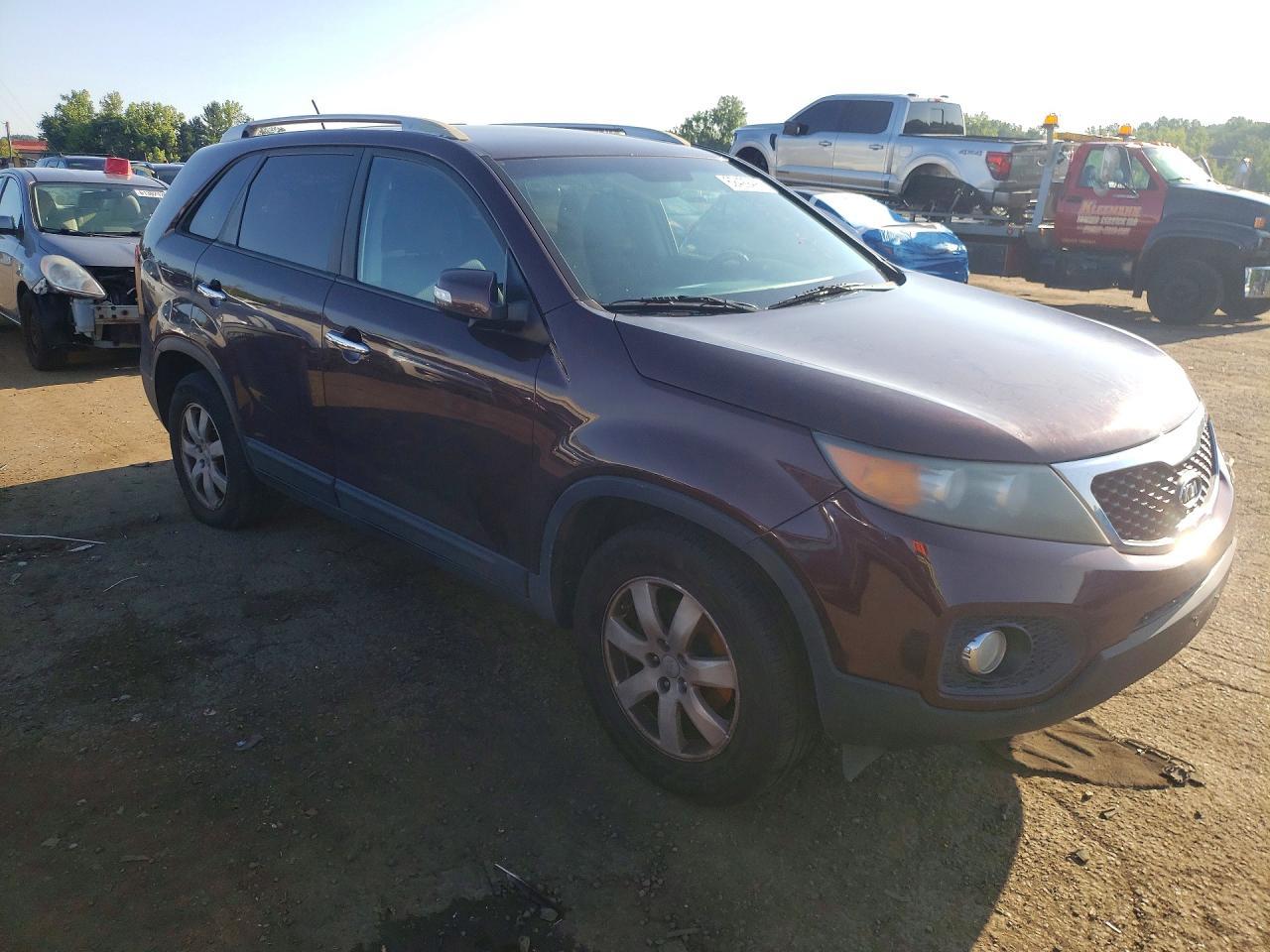 2013 Kia Sorento Lx - Image 4