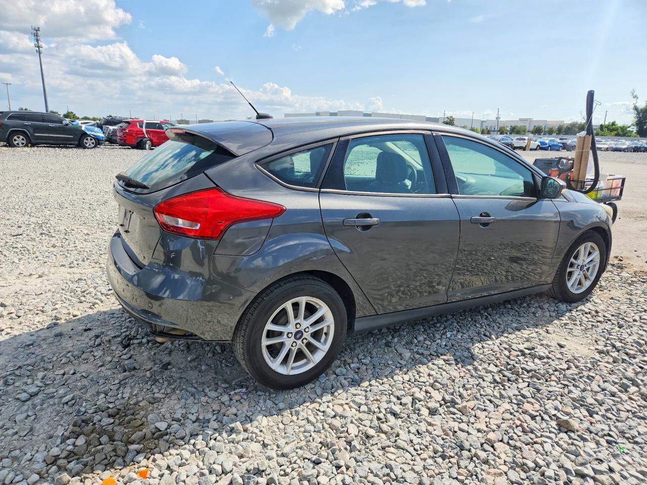 2017 Ford Focus Se - Фото 3