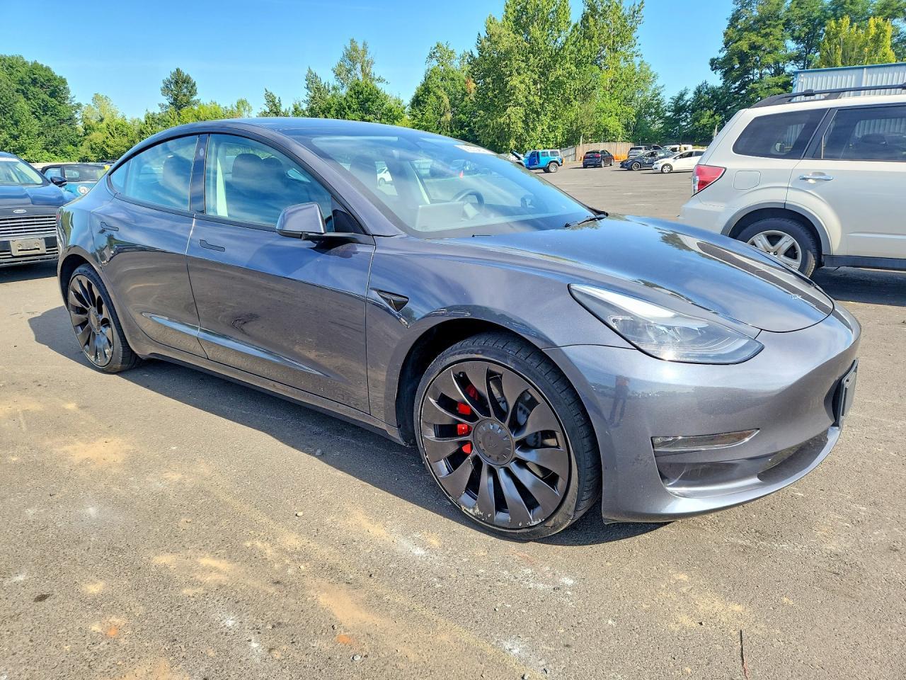 2023 Tesla Model 3 - Фото 4