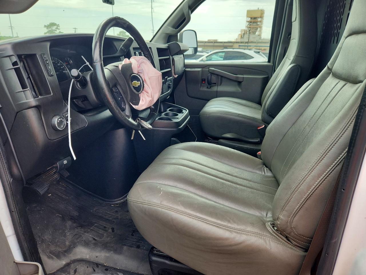 2021 Chevrolet Express G2500 Delivery Van - Image 7