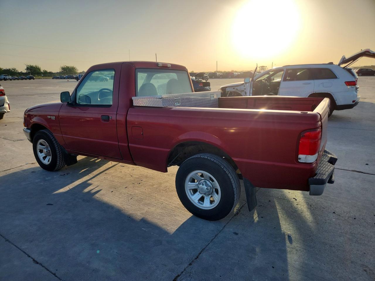 2000 Ford Ranger - Image 2