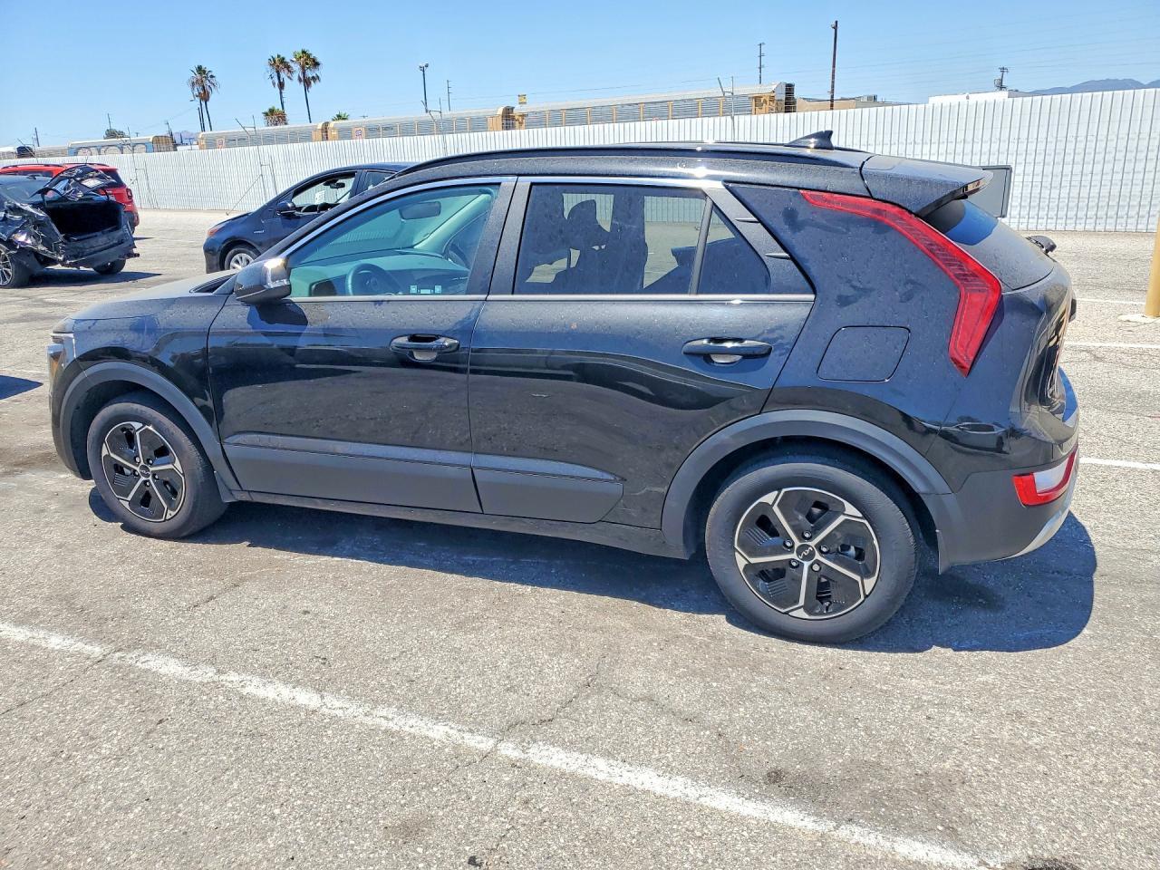 2025 Kia Niro Ex - Image 2