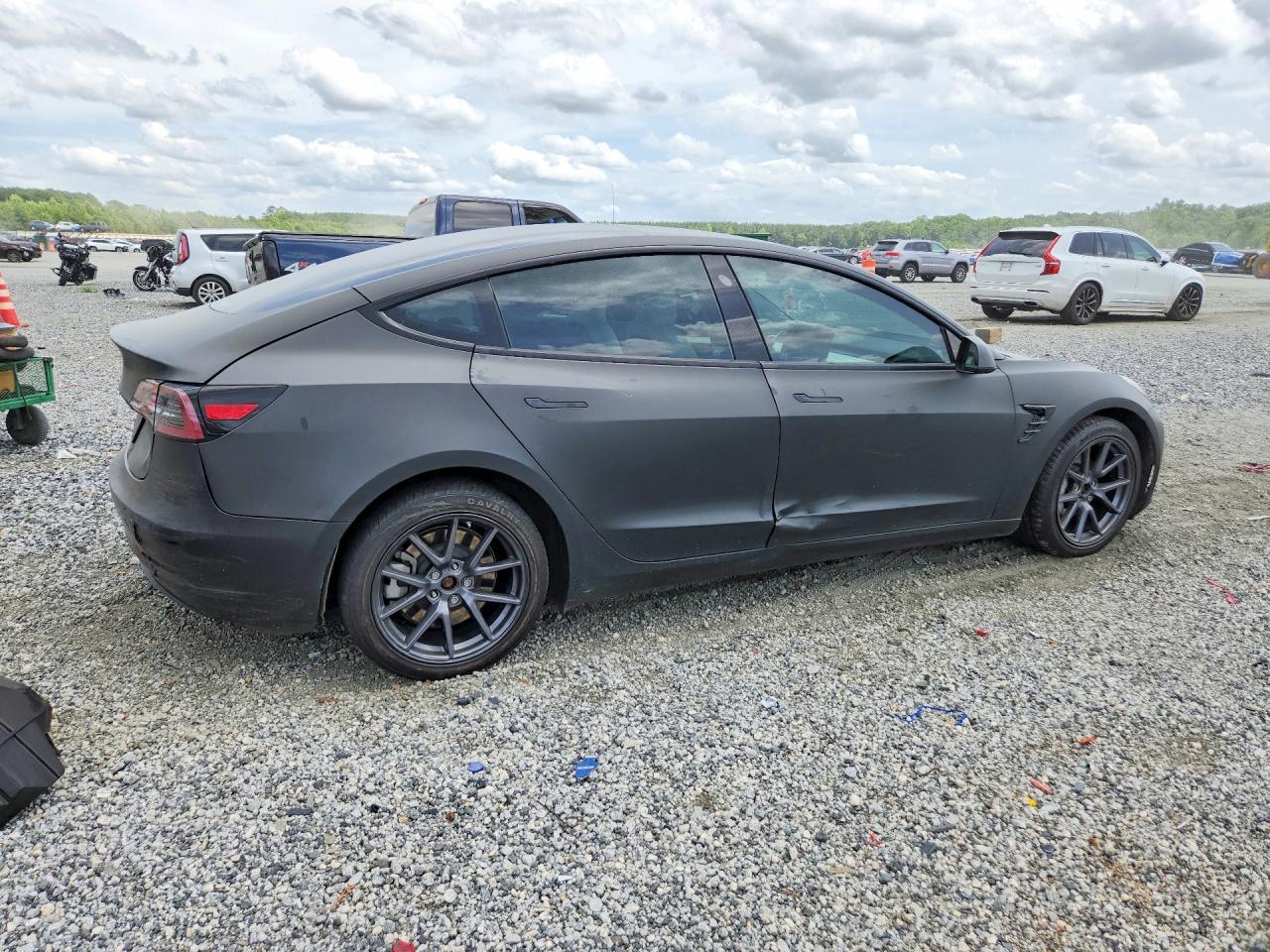 2022 Tesla Model 3 - Фото 3