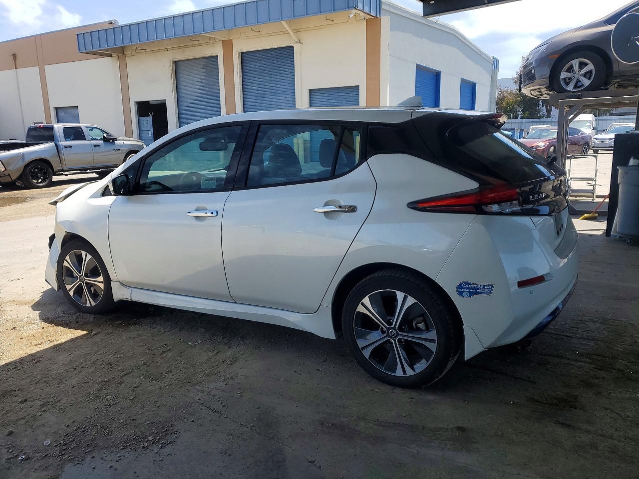 2022 Nissan Leaf Sl Plus - Фото 2