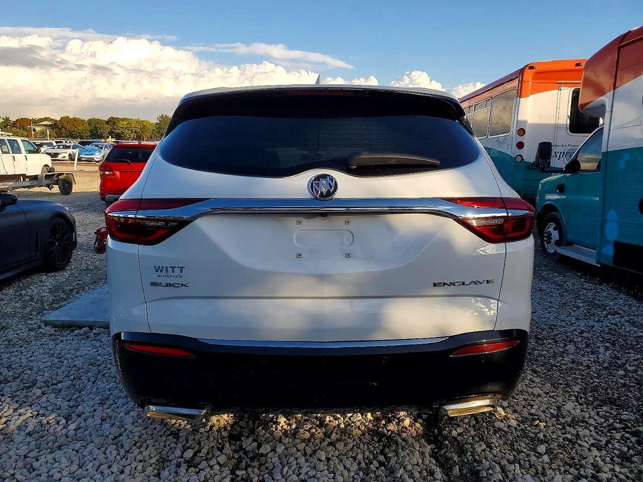 2018 Buick Enclave Essence - Image 6