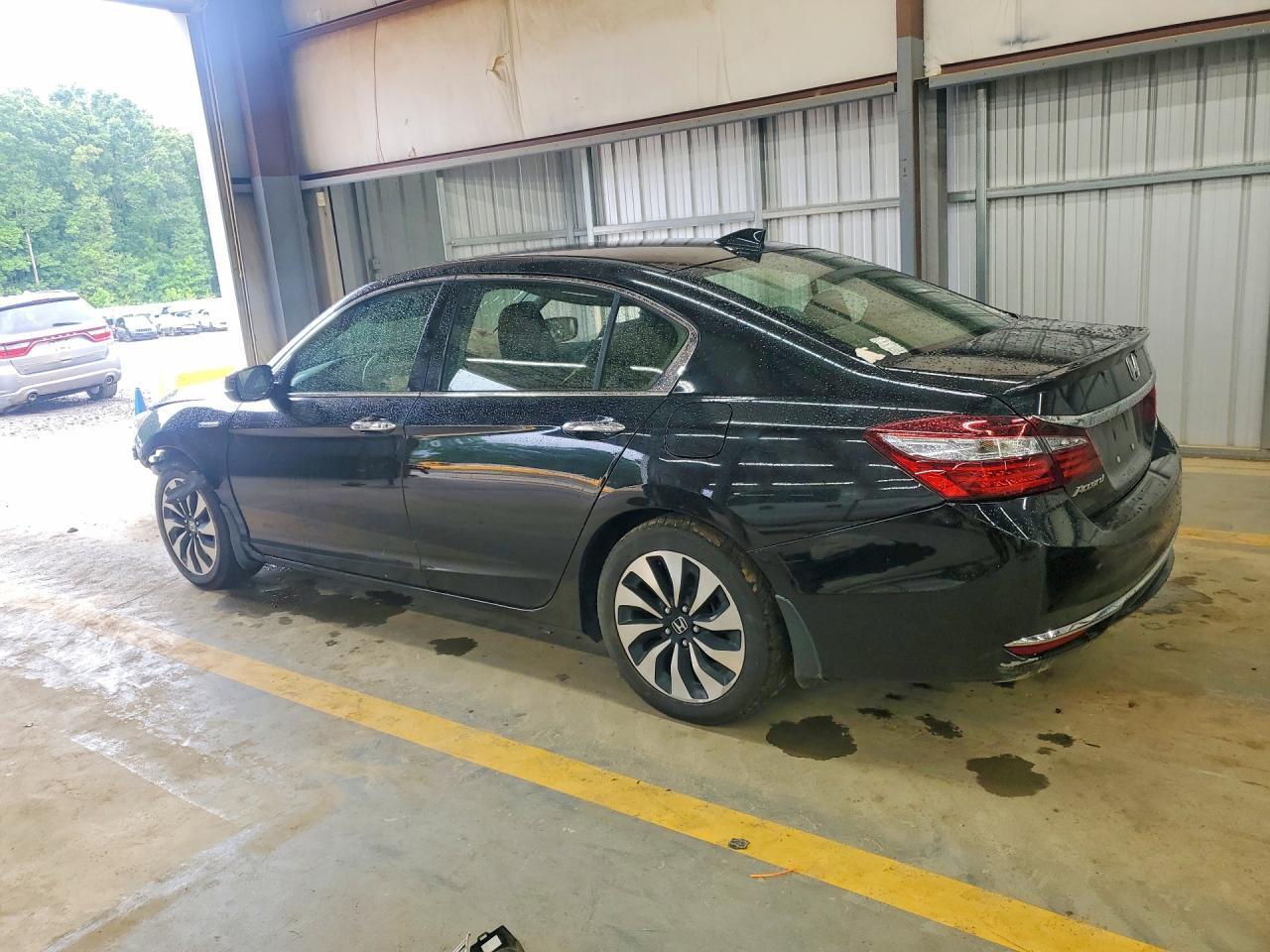 2017 Honda Accord Hybrid - Фото 2