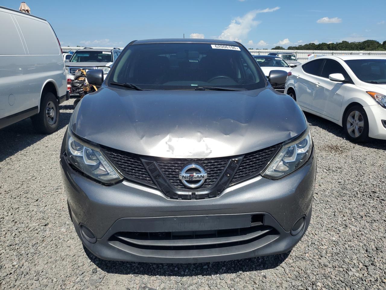2017 Nissan Rogue Sport S - Image 5