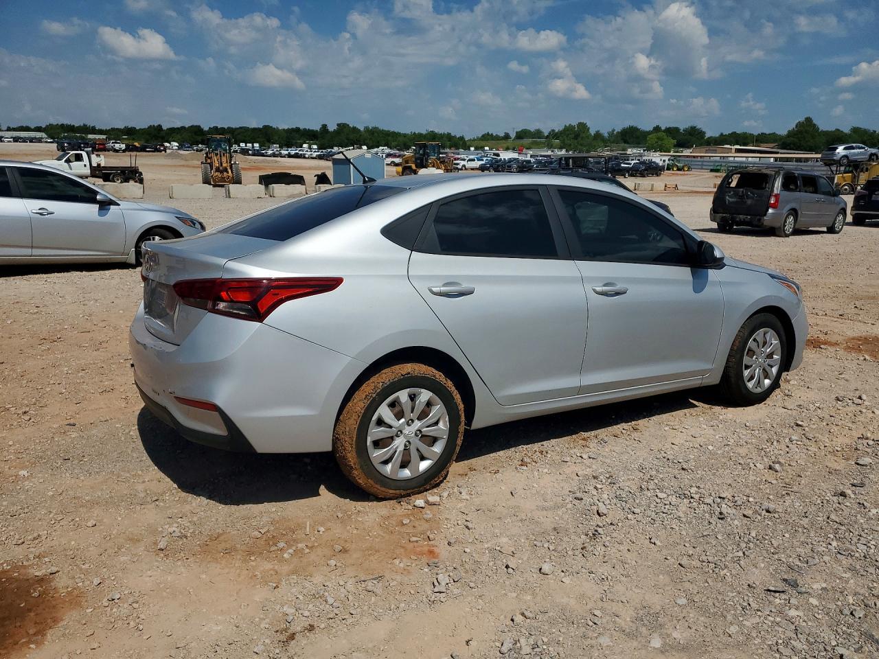 2019 Hyundai Accent Se - Фото 3