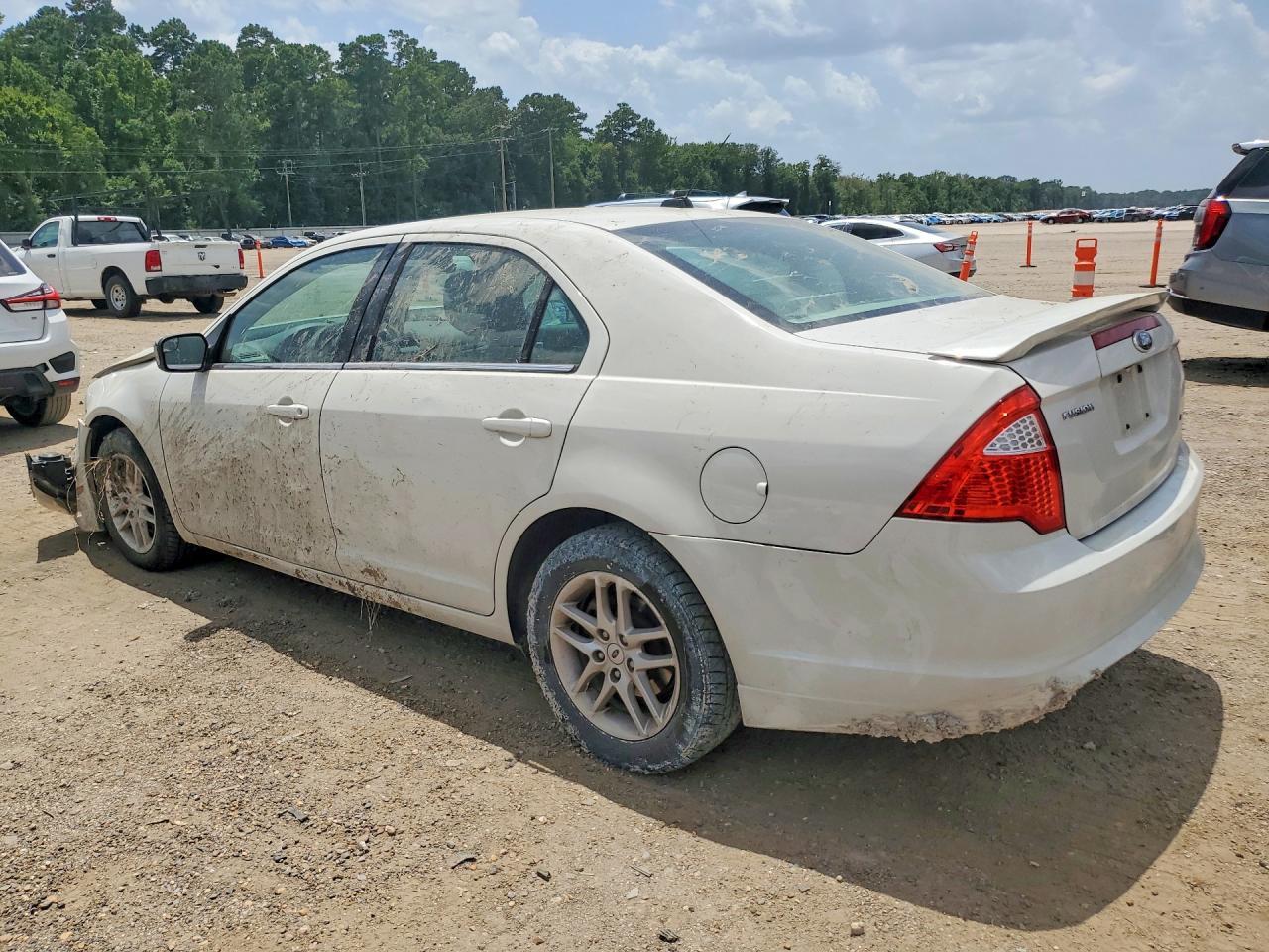 2012 Ford Fusion S - Фото 2