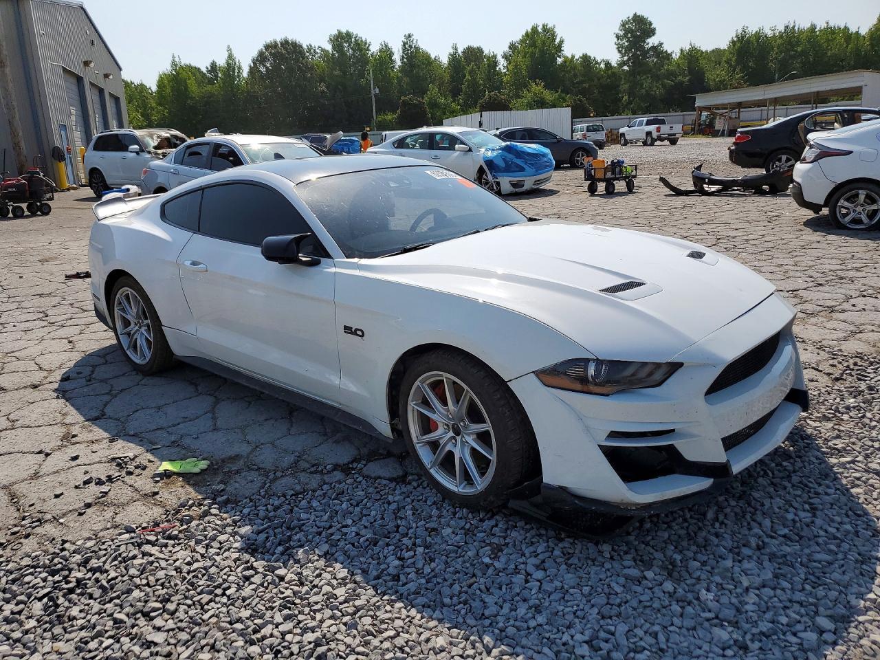 2021 Ford Mustang Gt - Фото 4