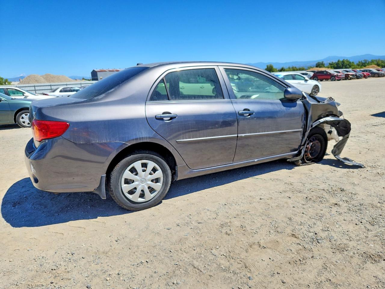 2010 Toyota Corolla Le - Фото 3